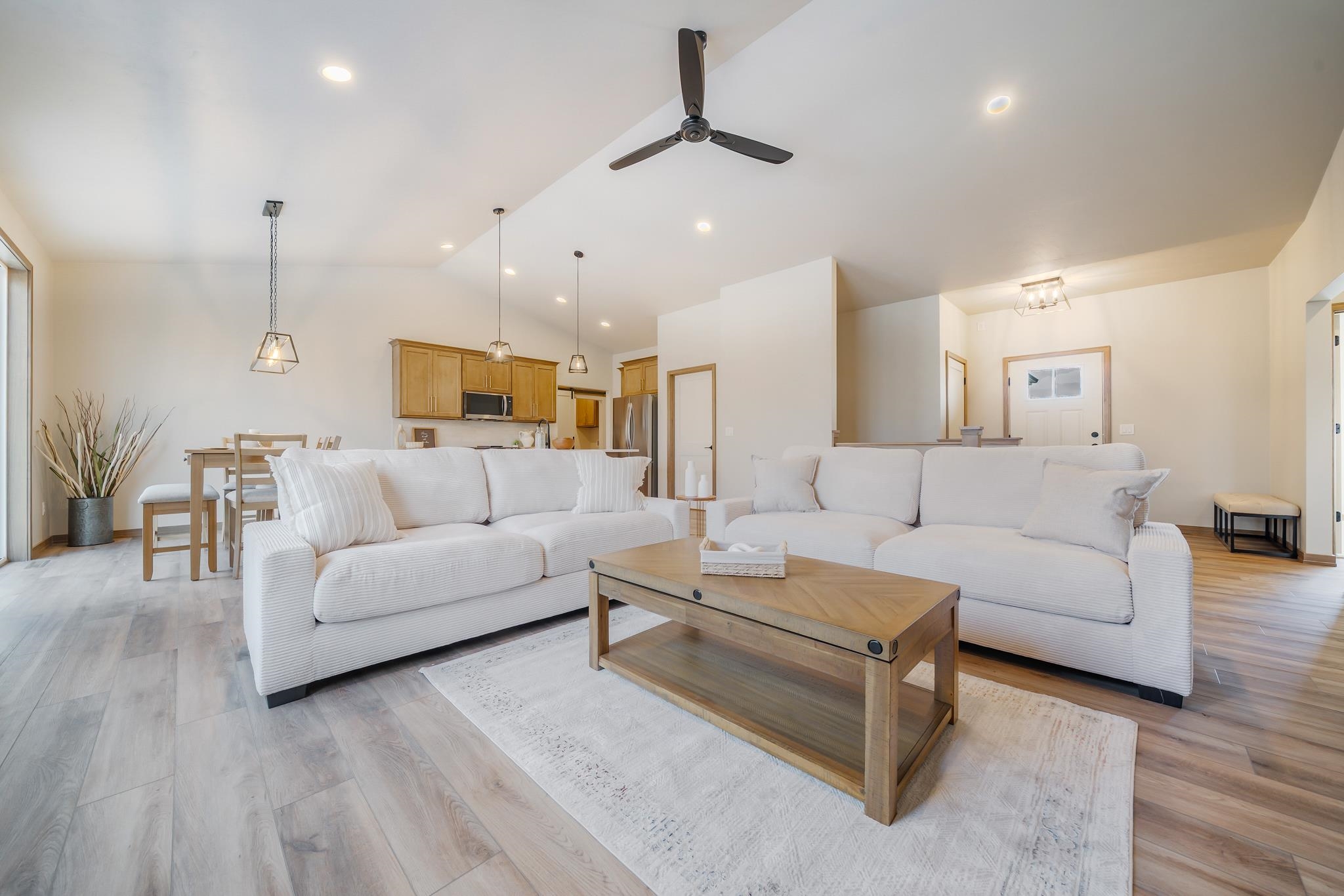 2564 N STELLITA Circle