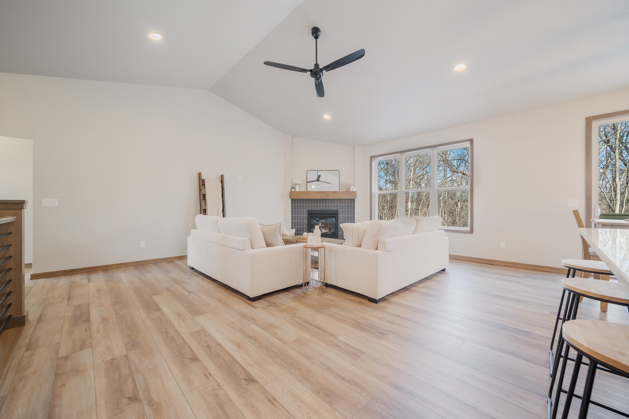 2564 N STELLITA Circle