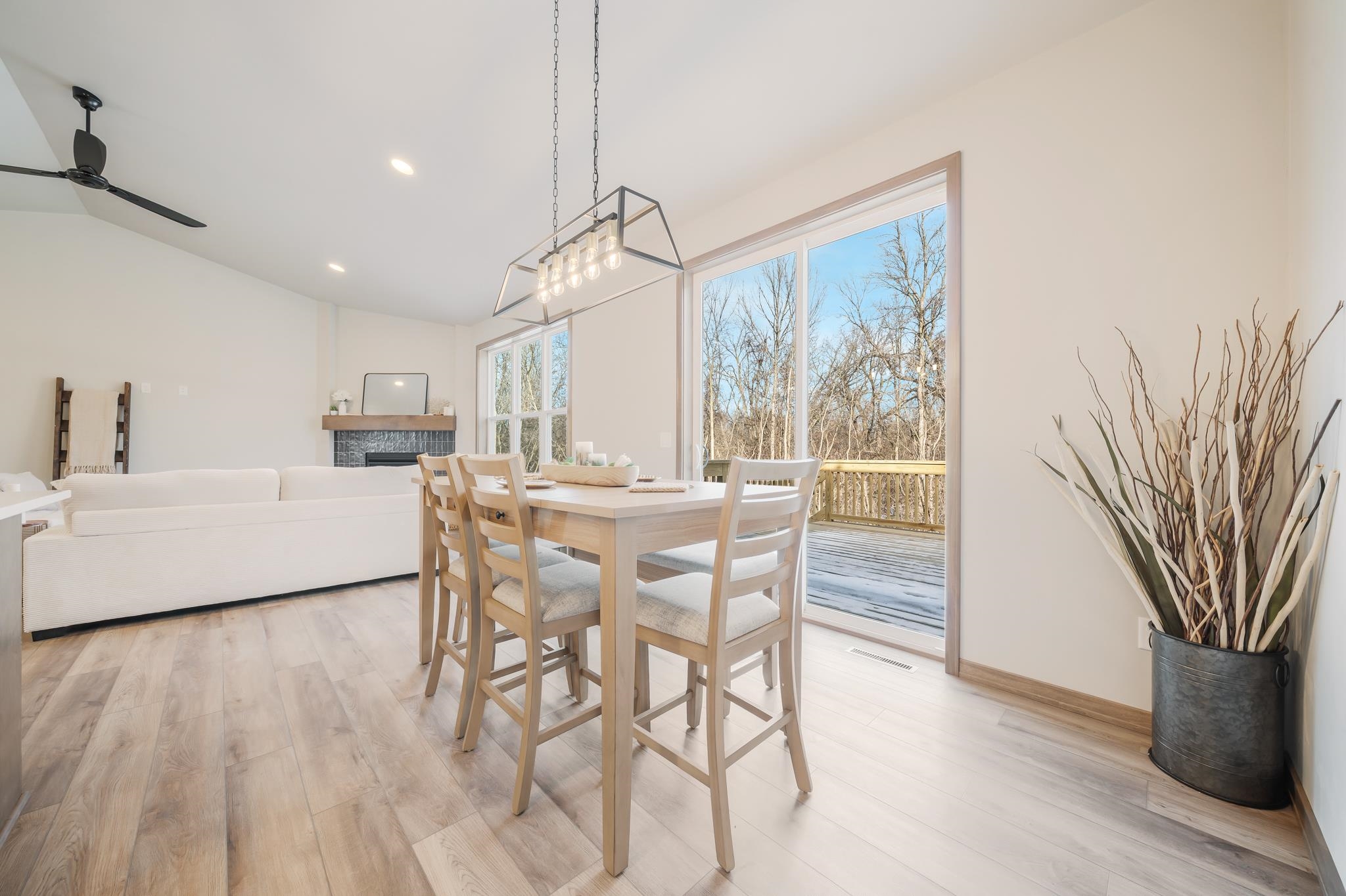 2564 N STELLITA Circle