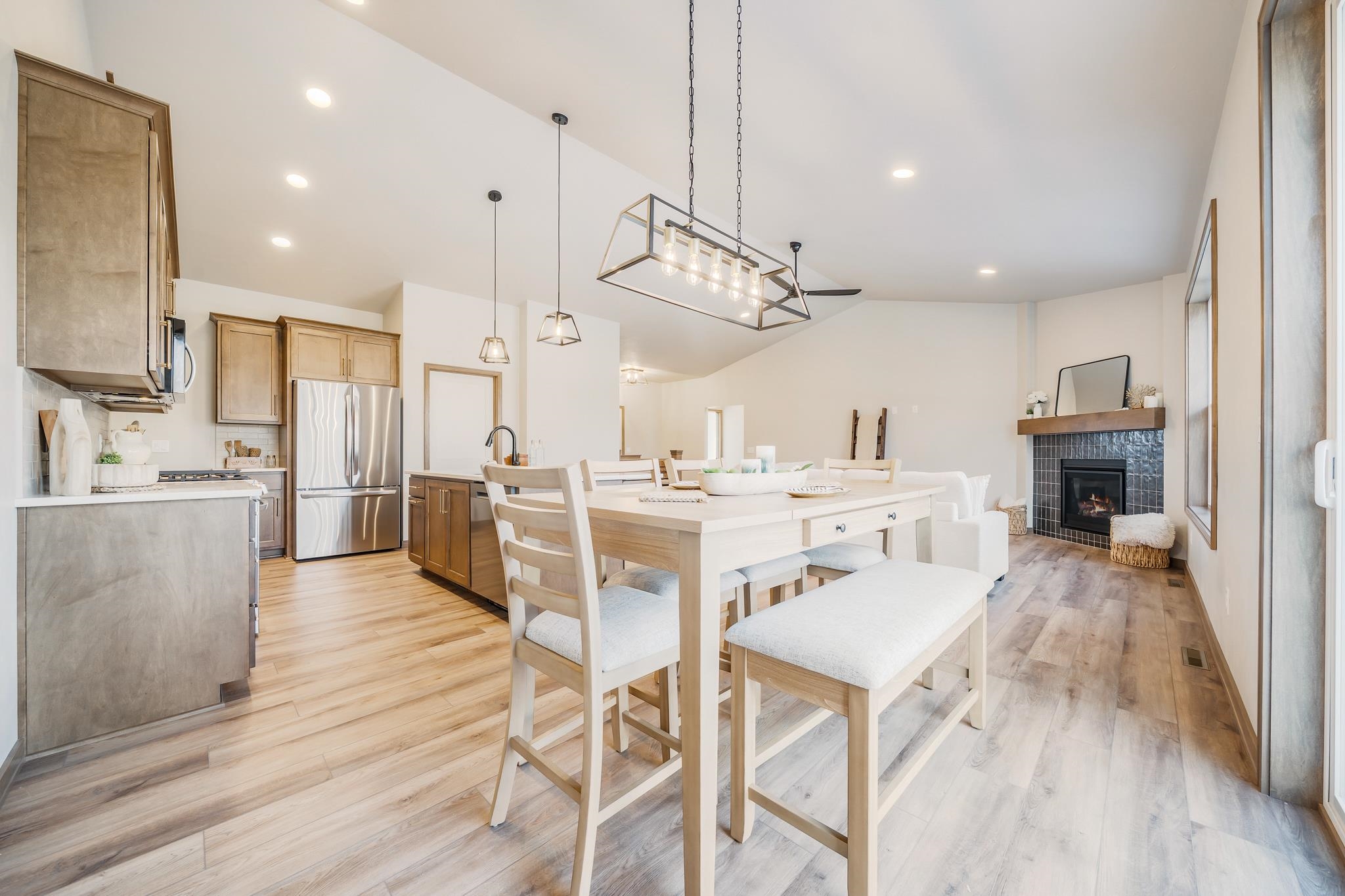 2564 N STELLITA Circle