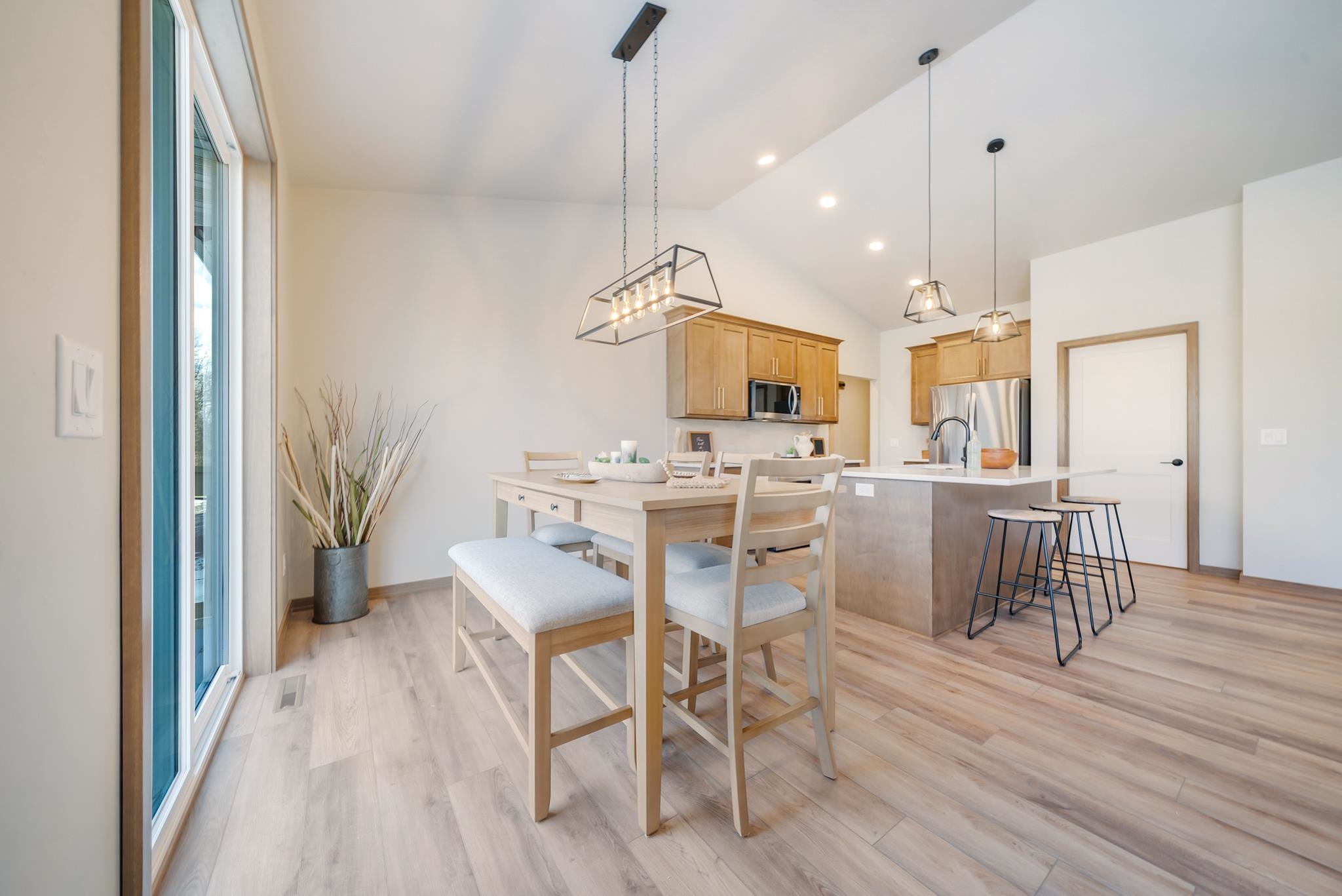 2564 N STELLITA Circle