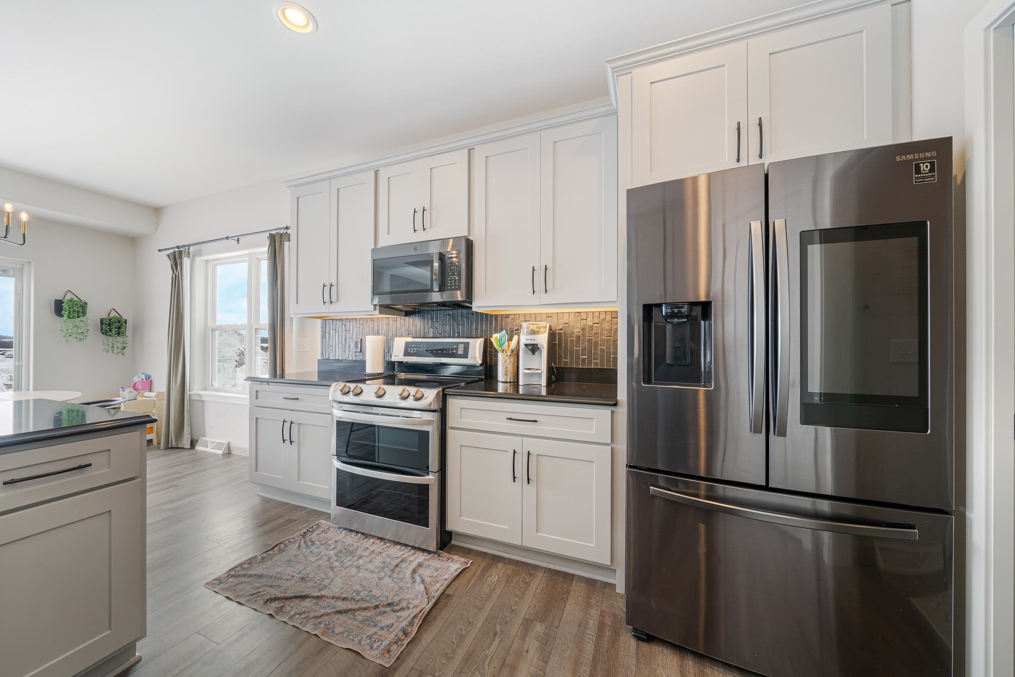 531 S SILVER FOX Drive