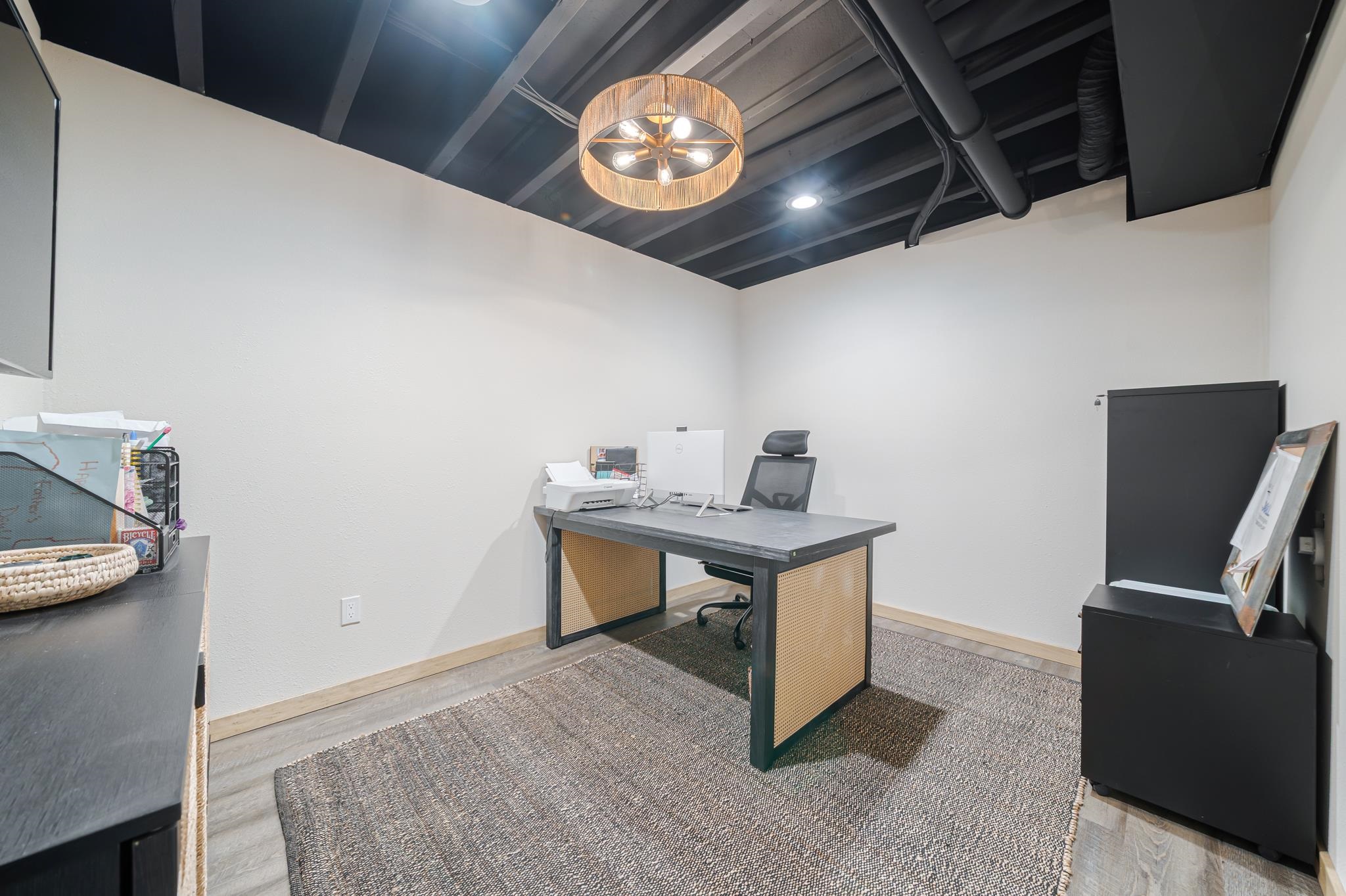 531 S SILVER FOX Drive