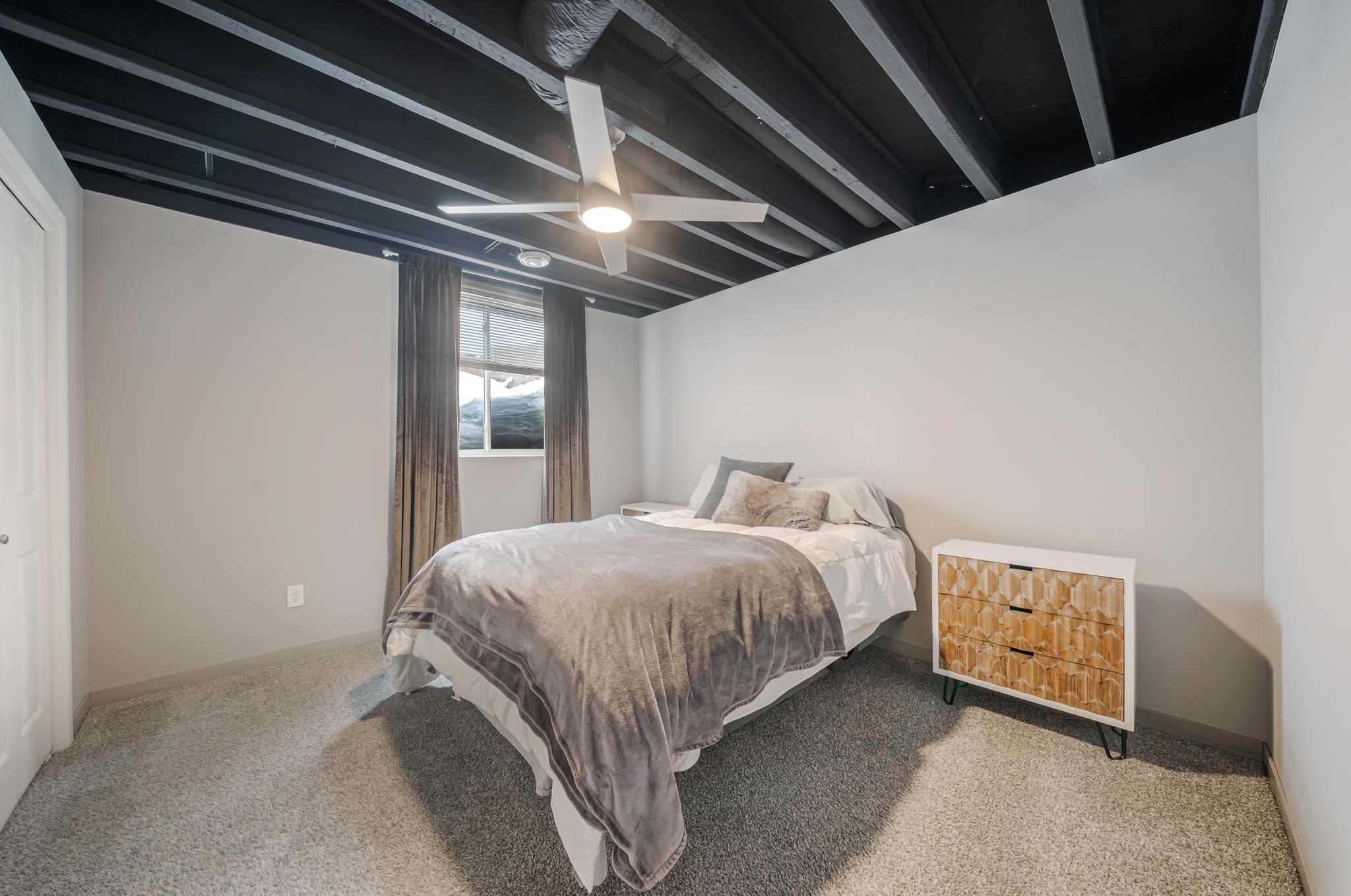 531 S SILVER FOX Drive