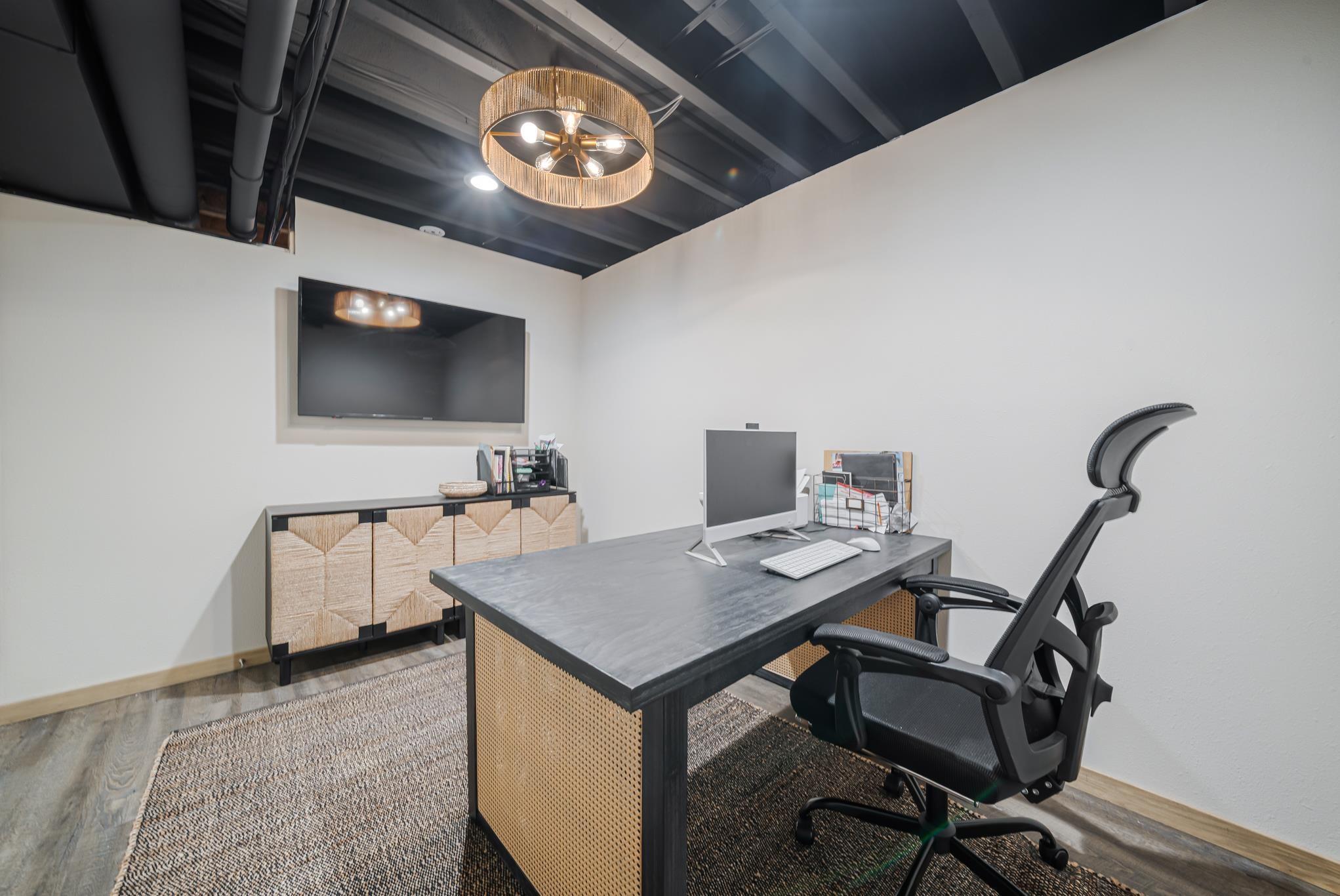 531 S SILVER FOX Drive