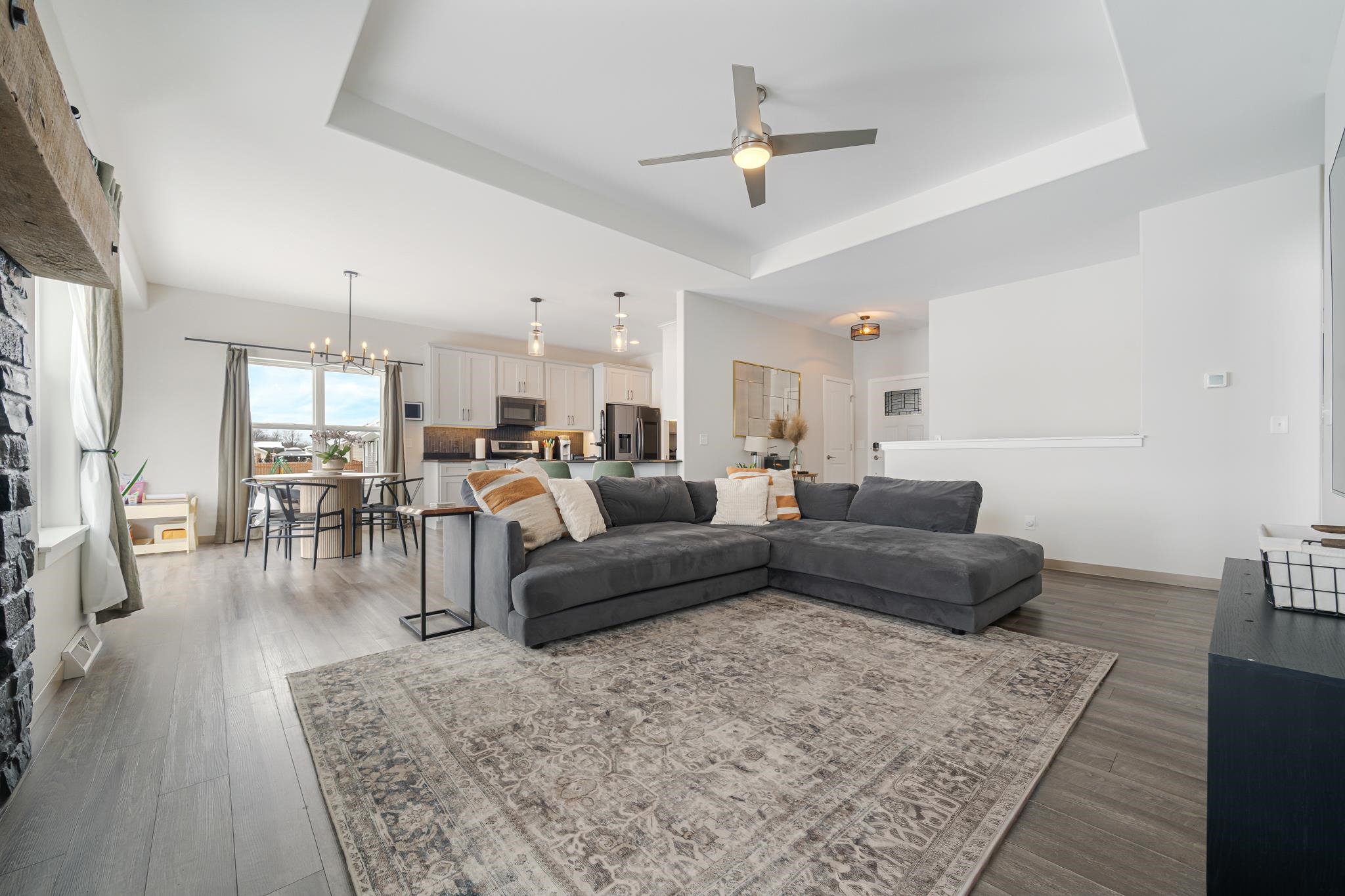 531 S SILVER FOX Drive