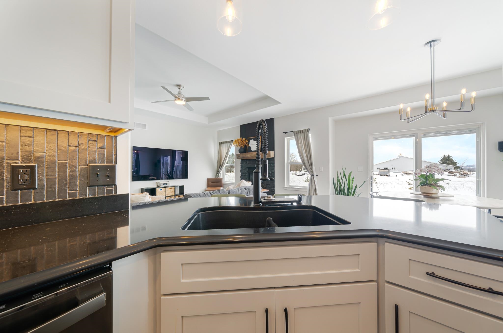 531 S SILVER FOX Drive