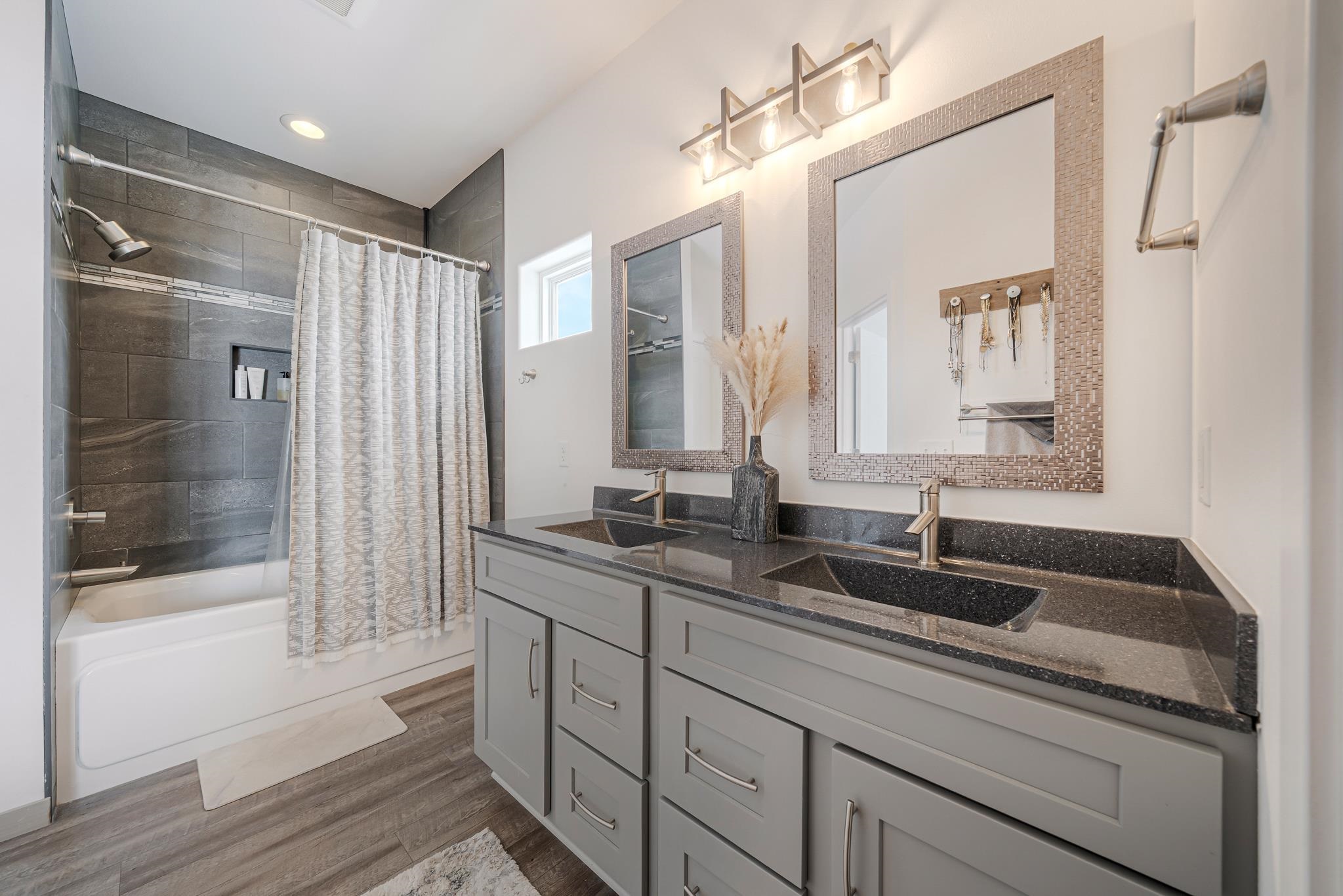 531 S SILVER FOX Drive