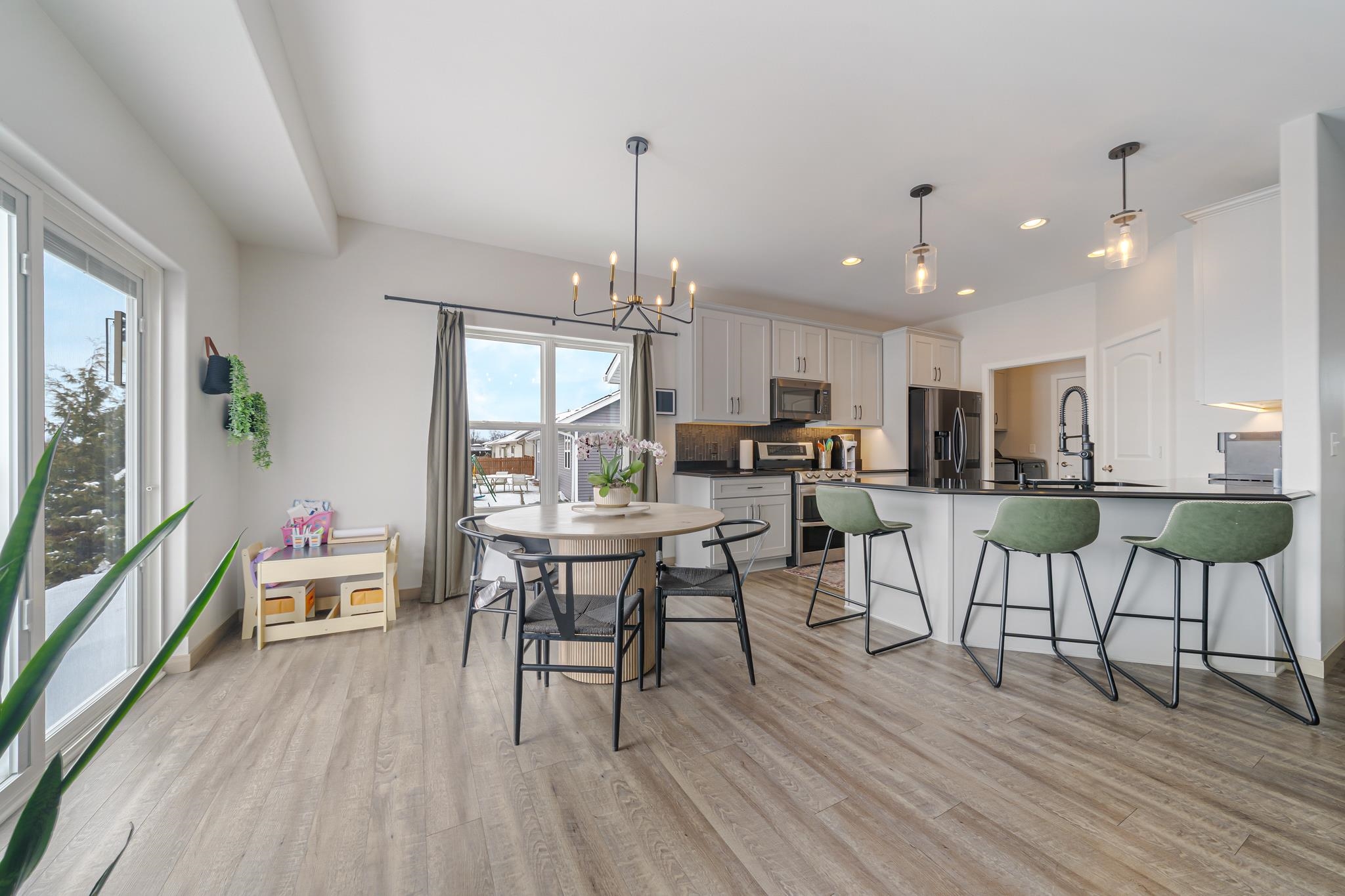 531 S SILVER FOX Drive