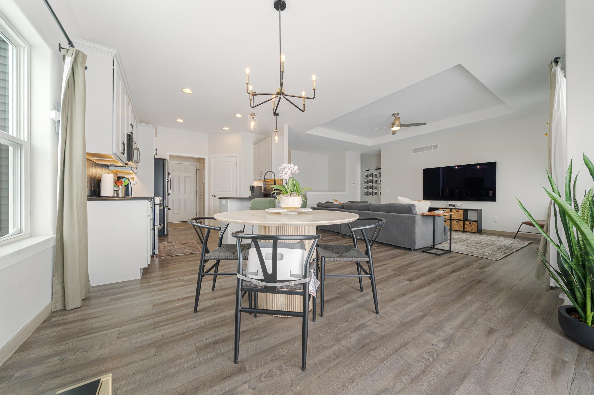 531 S SILVER FOX Drive