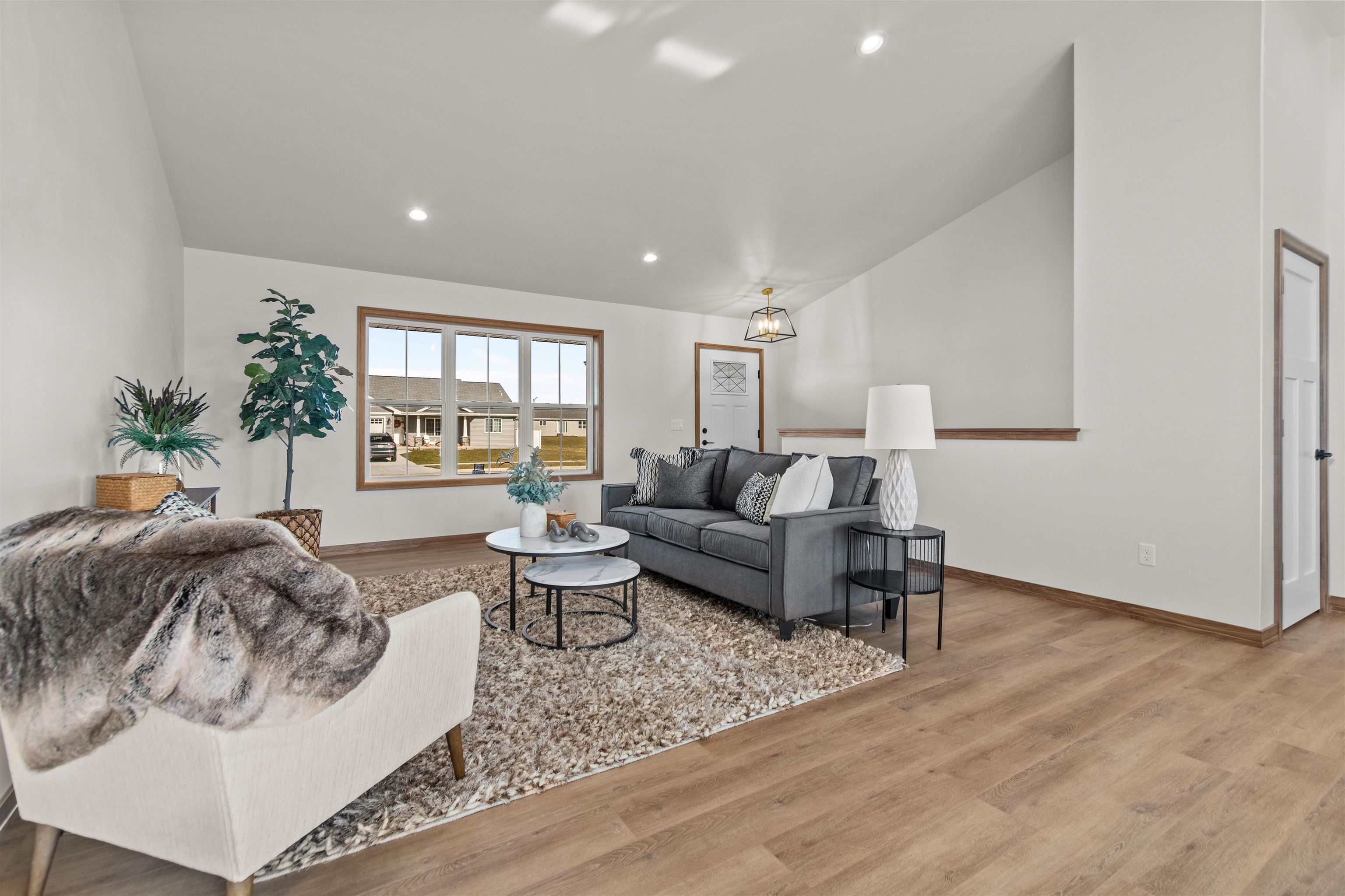 2041 BEAR PAW Trail
