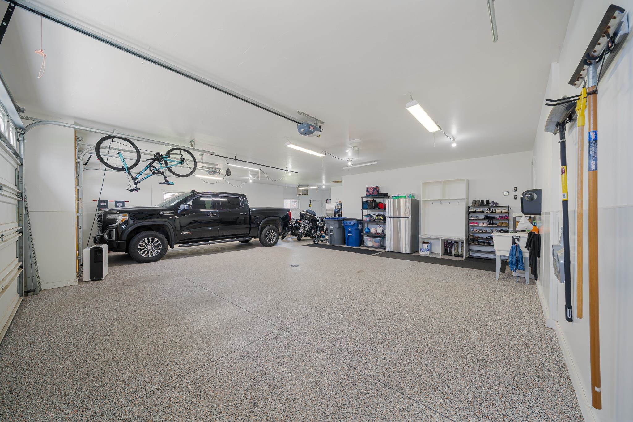 N984 GLENNVIEW Drive