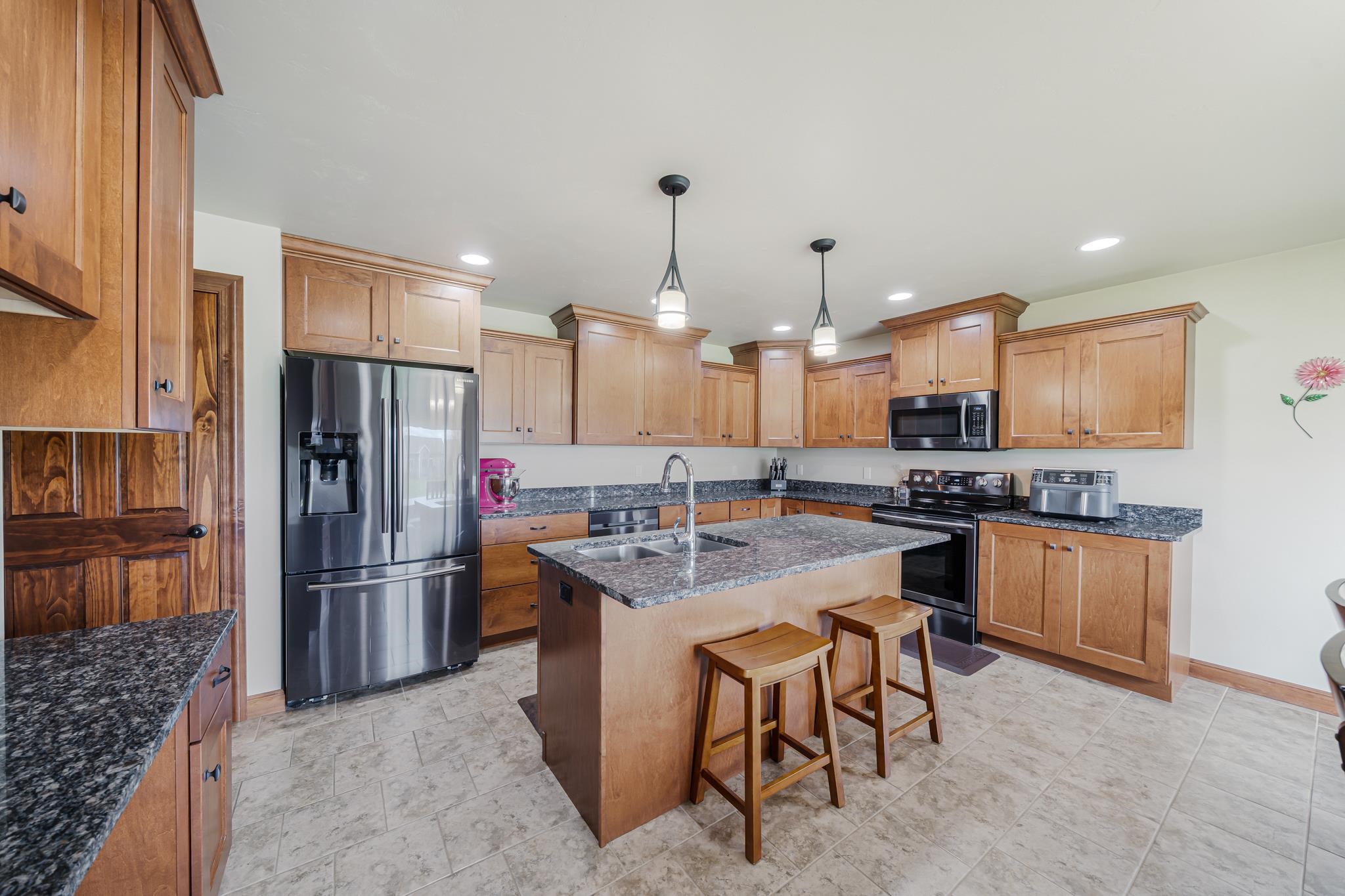 N984 GLENNVIEW Drive
