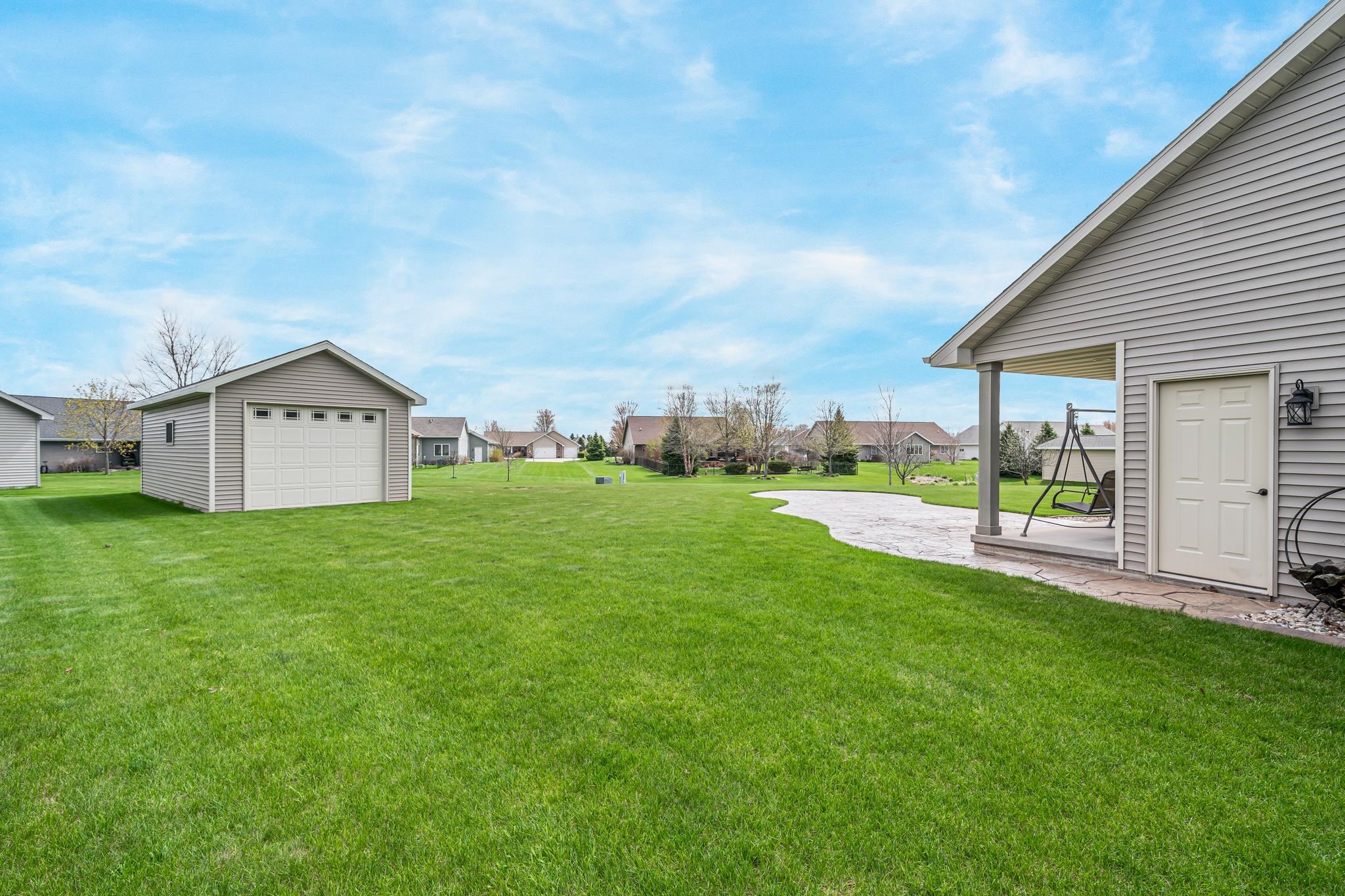 N984 GLENNVIEW Drive