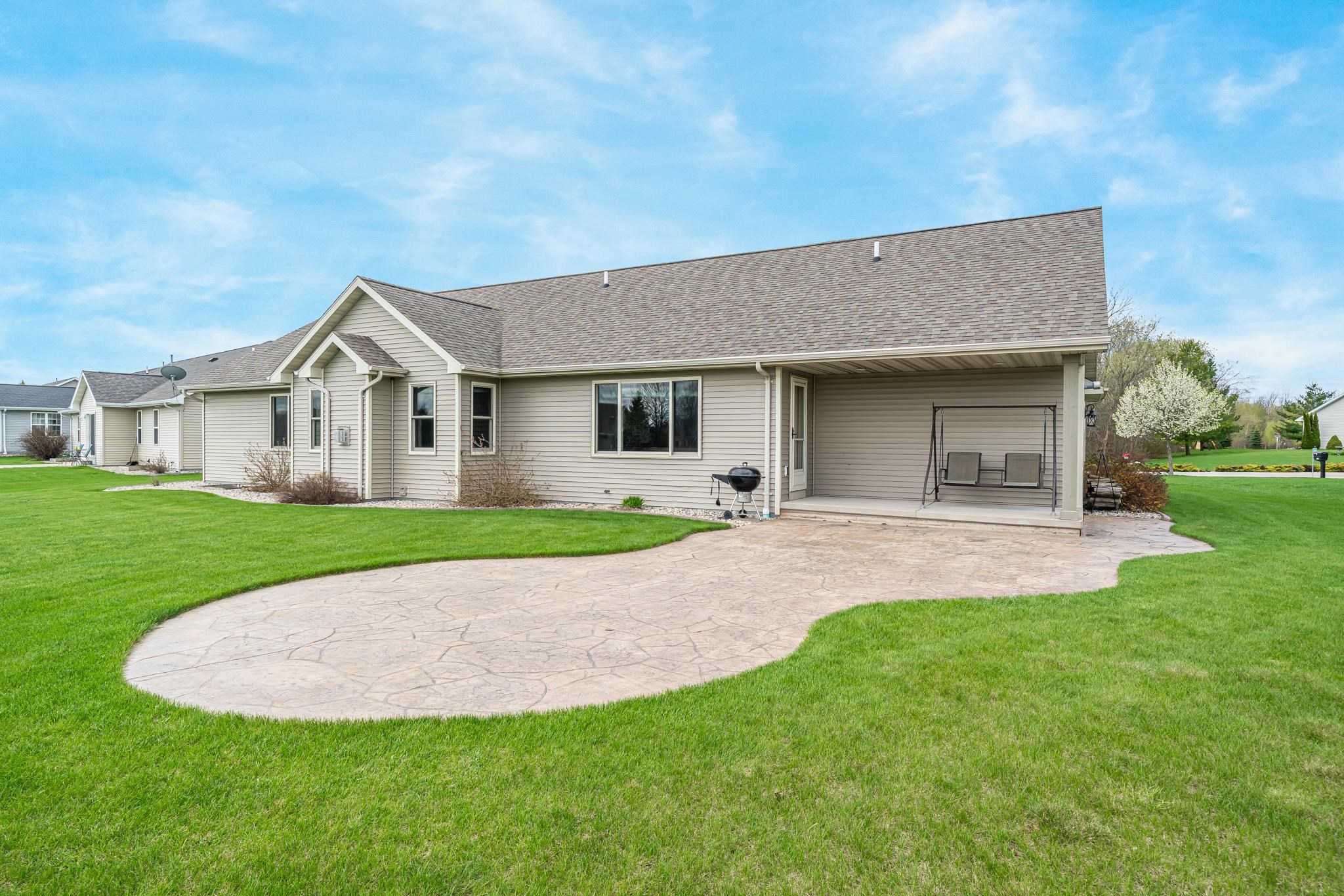 N984 GLENNVIEW Drive