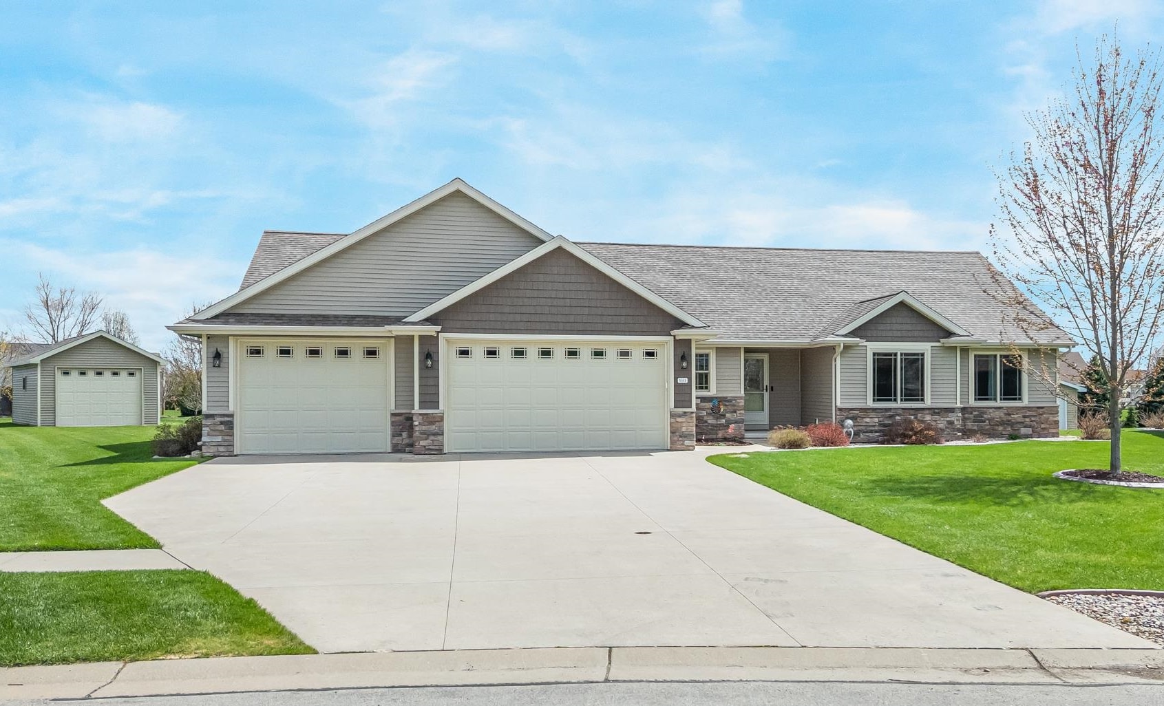 N984 GLENNVIEW Drive