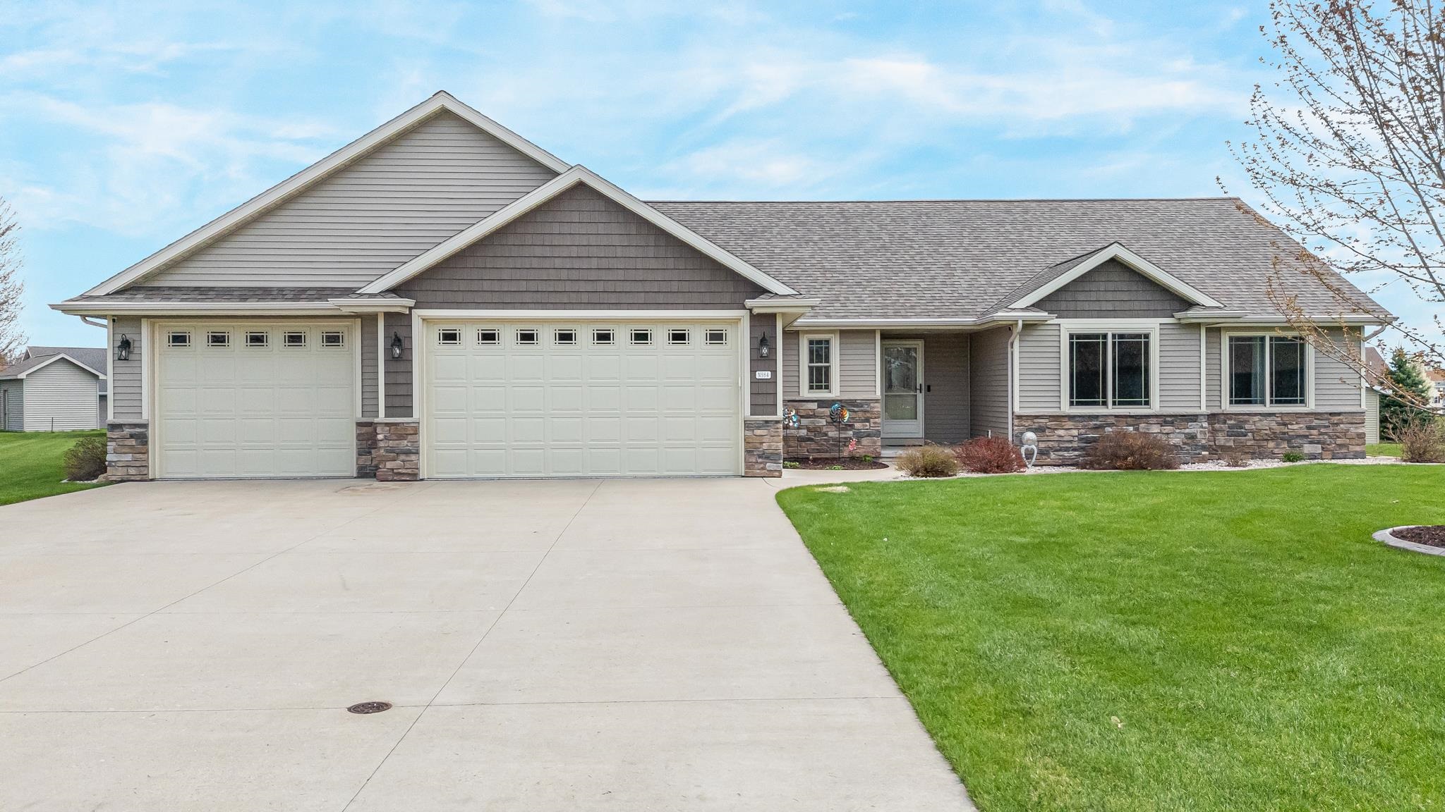 N984 GLENNVIEW Drive