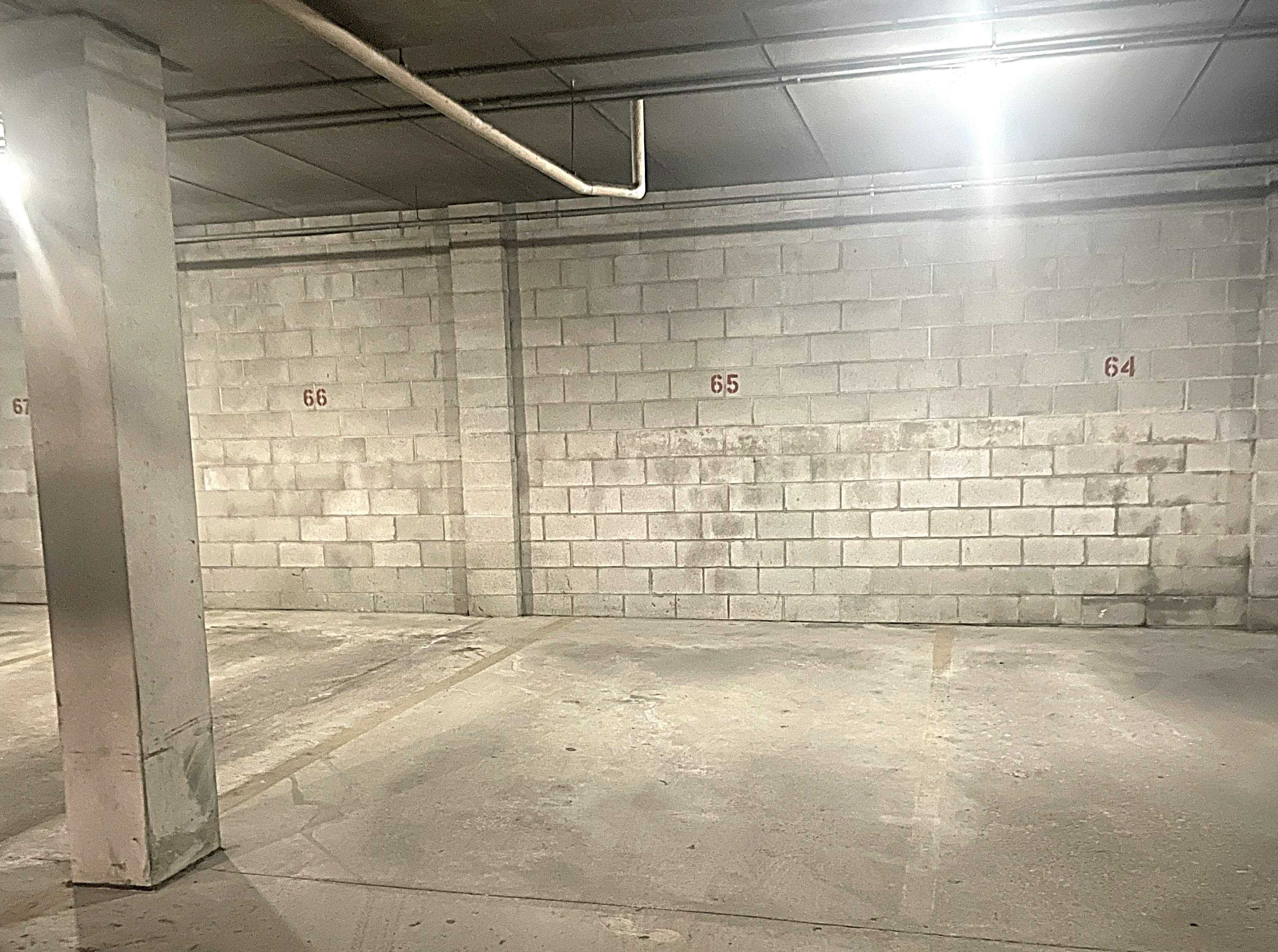 121 W NORTH Street Unit: 27