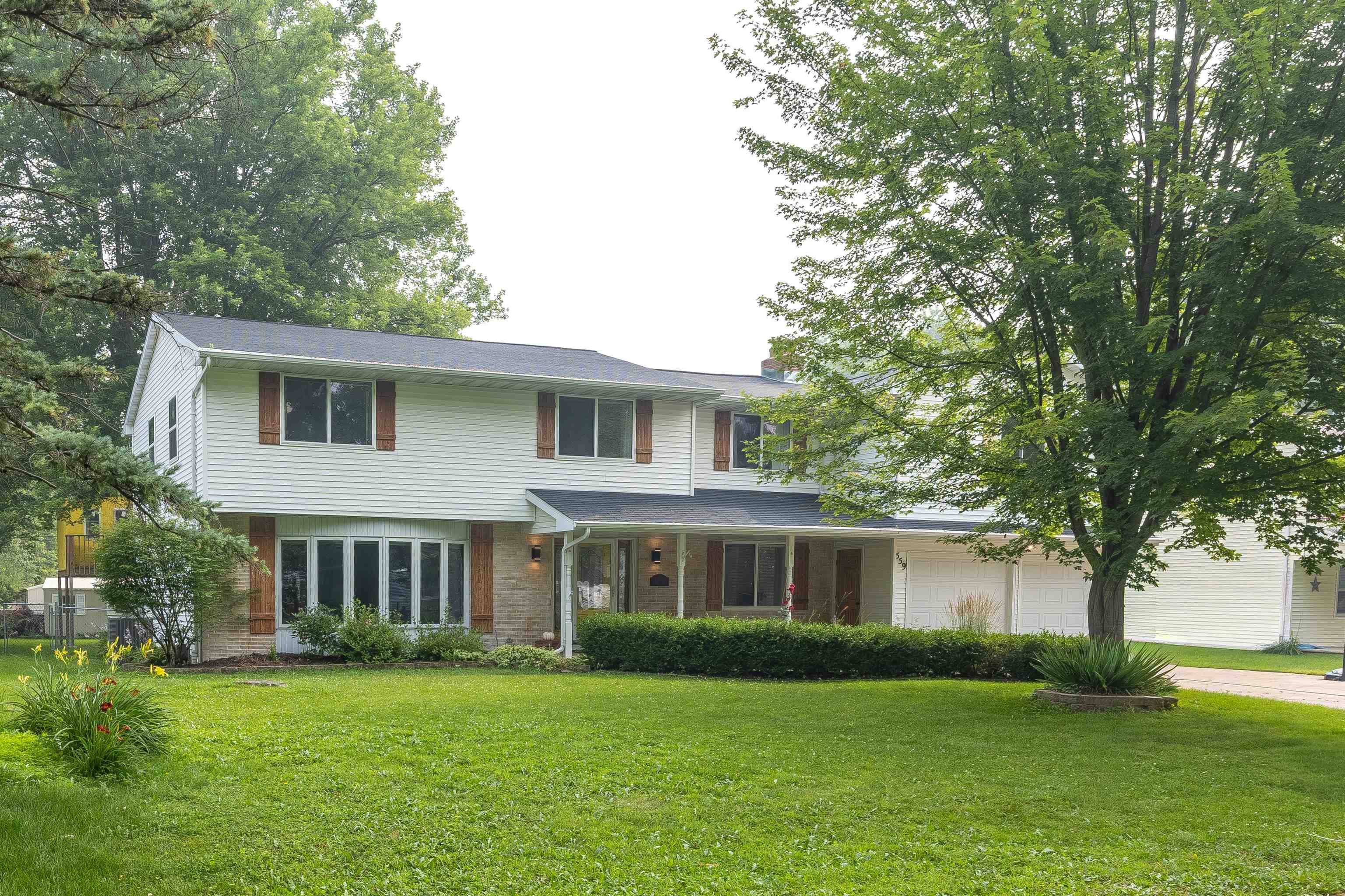 559 HILLTOP Drive