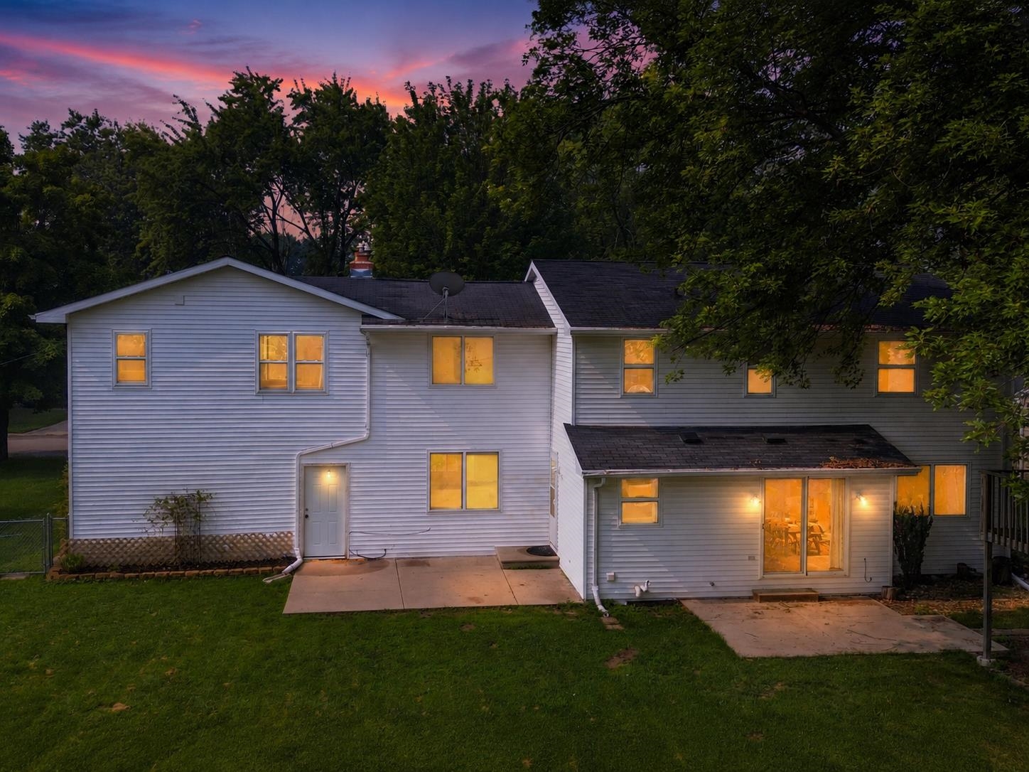 559 HILLTOP Drive