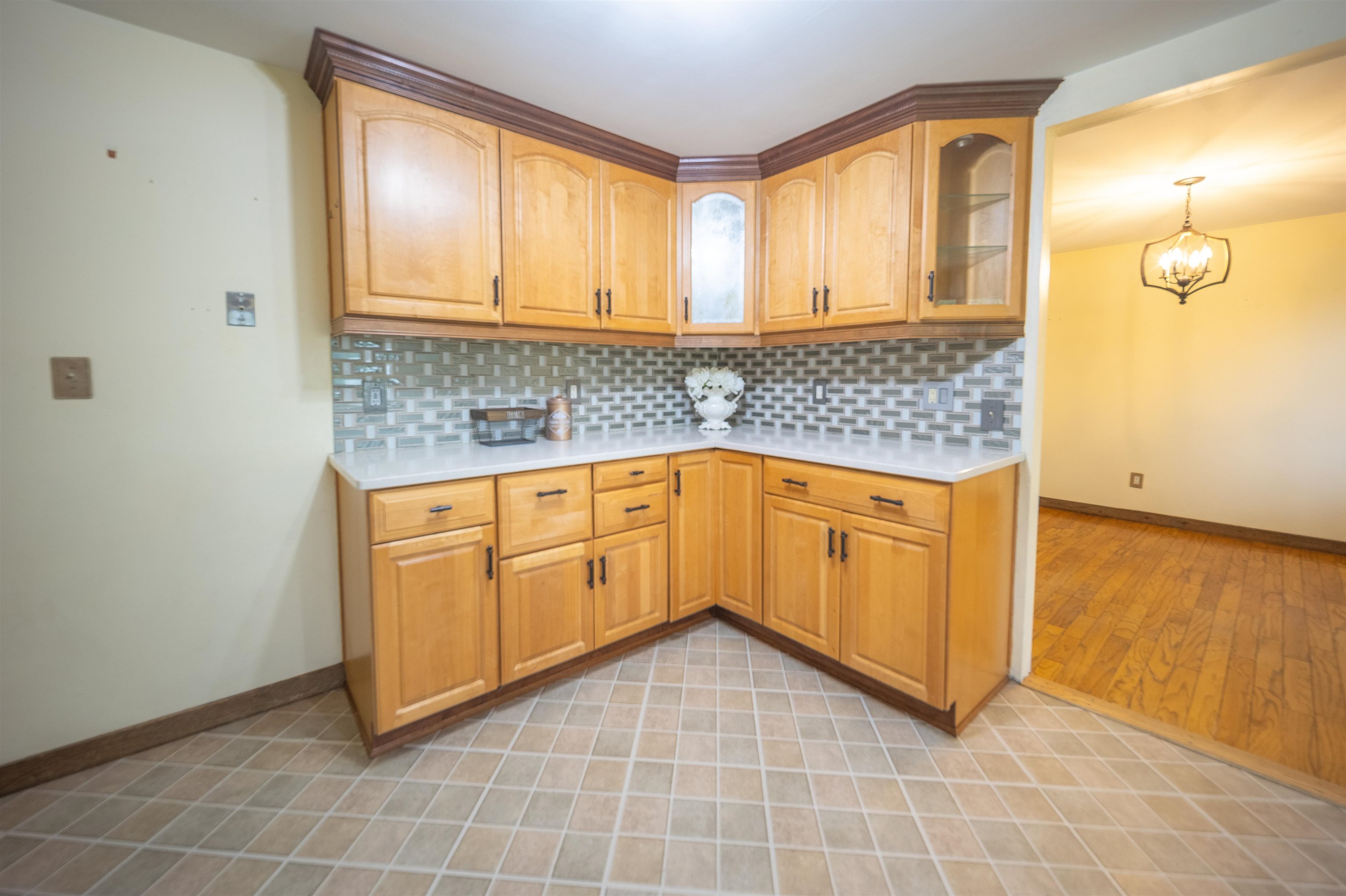 559 HILLTOP Drive