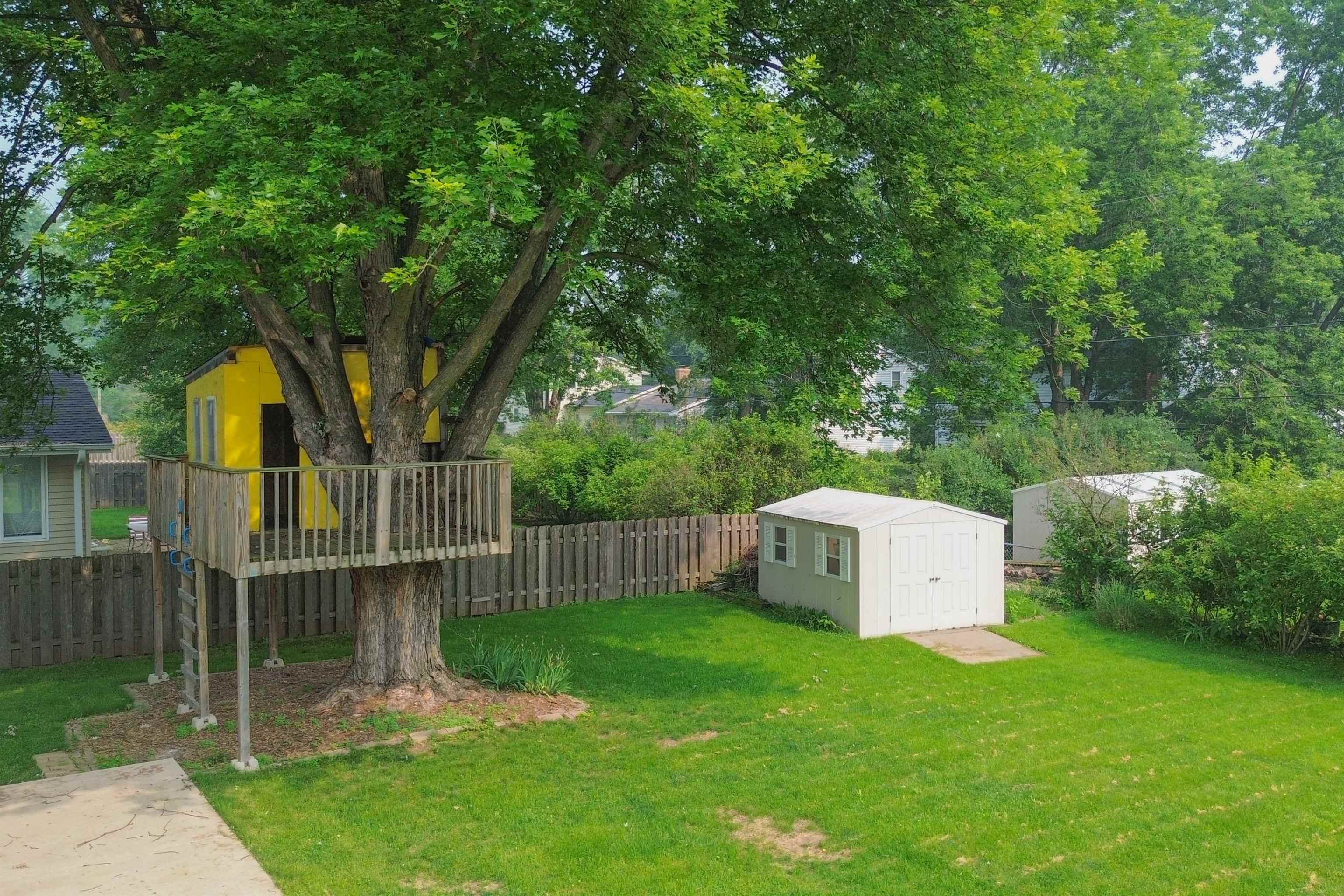 559 HILLTOP Drive