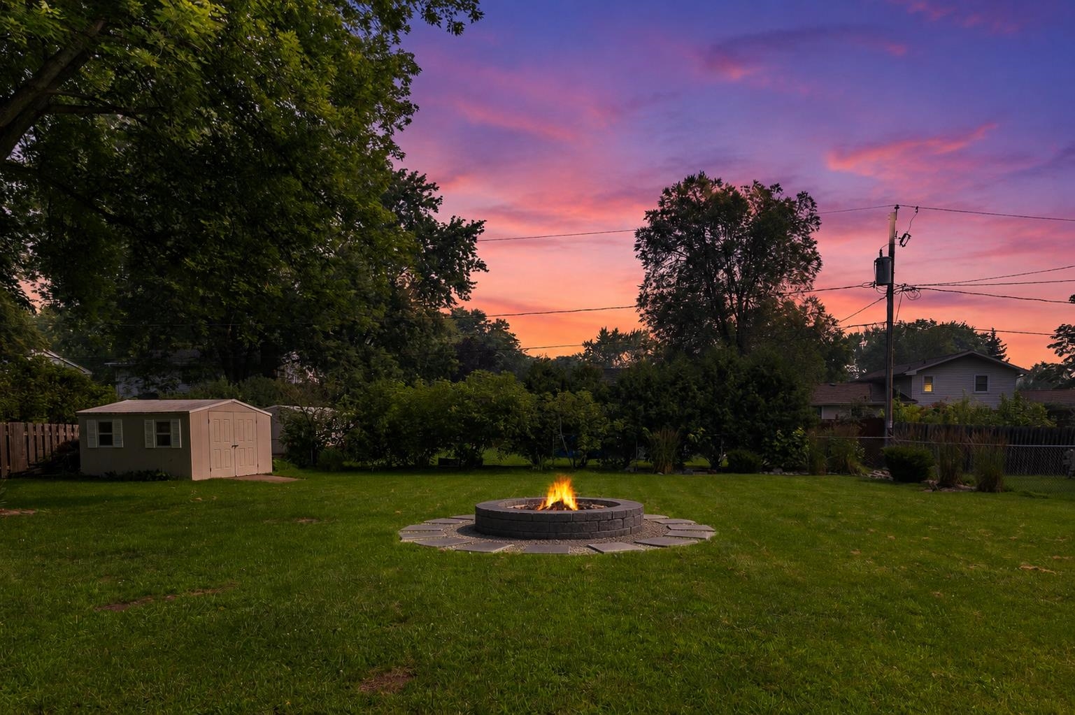 559 HILLTOP Drive