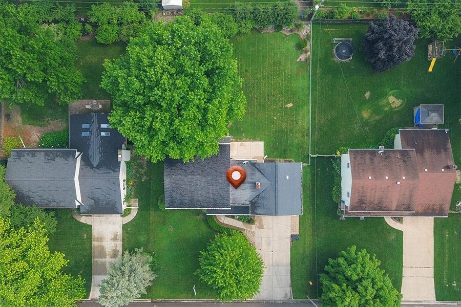 559 HILLTOP Drive