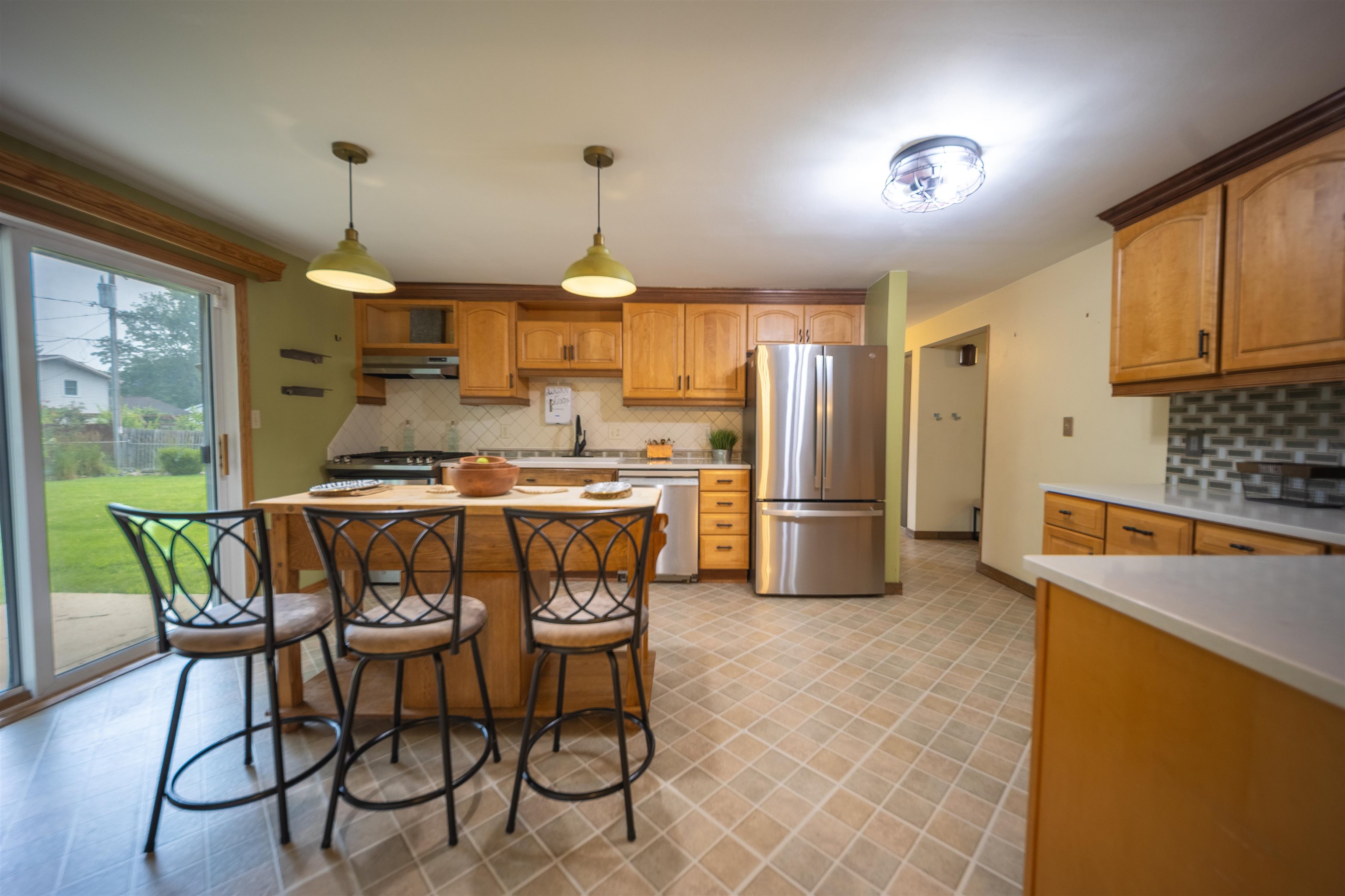559 HILLTOP Drive