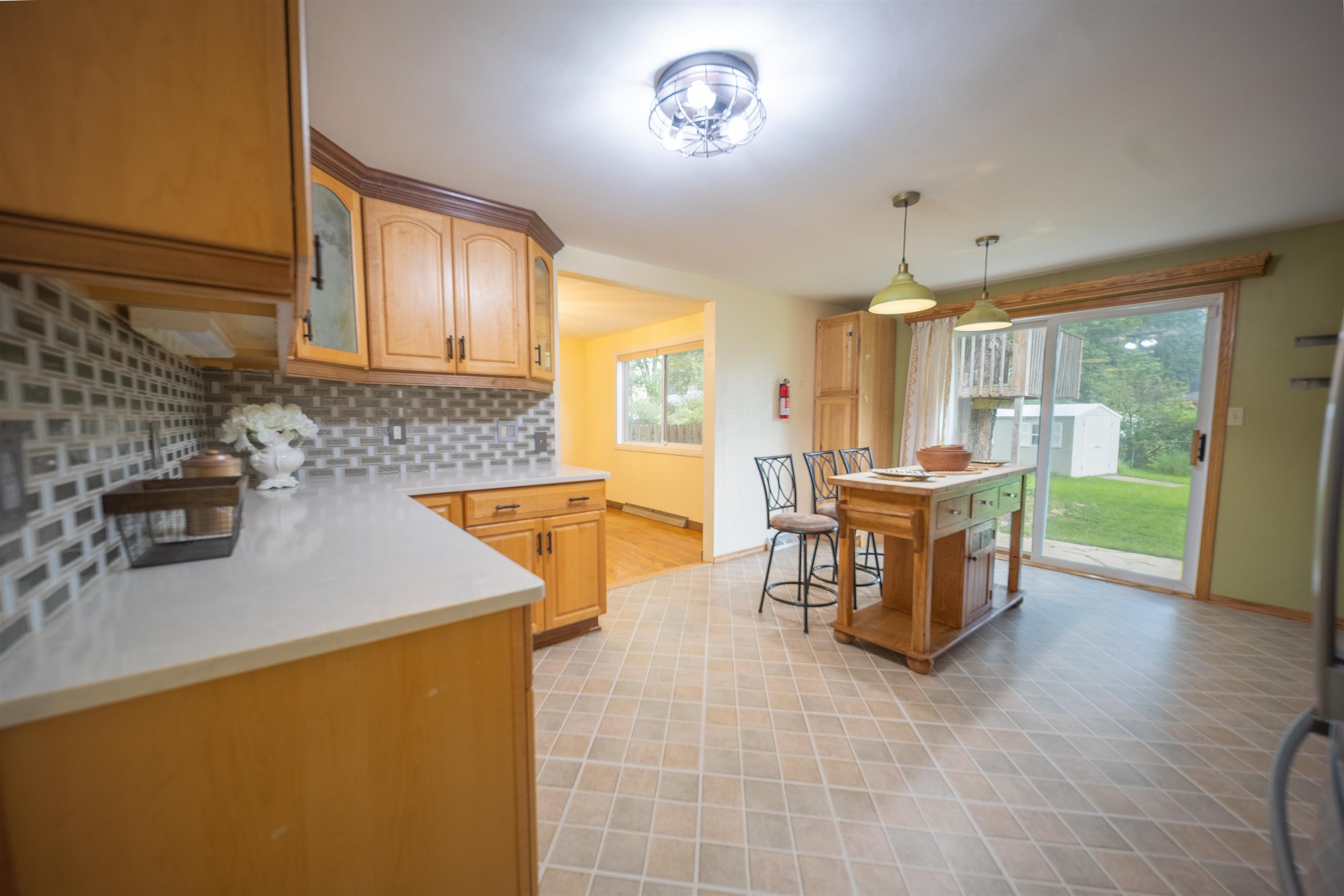 559 HILLTOP Drive