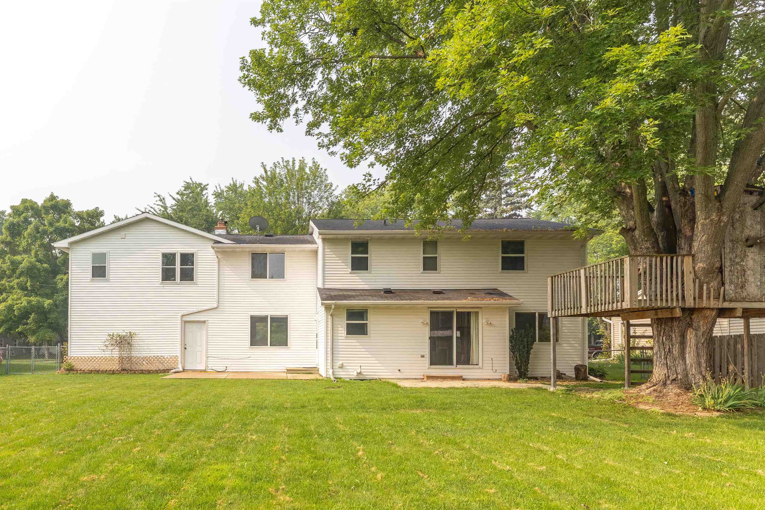 559 HILLTOP Drive