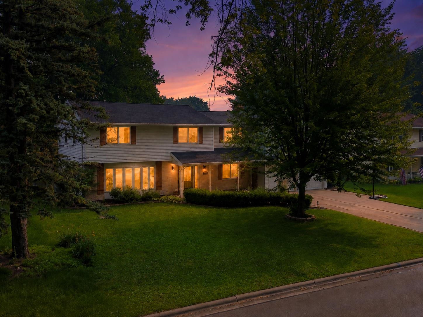 559 HILLTOP Drive