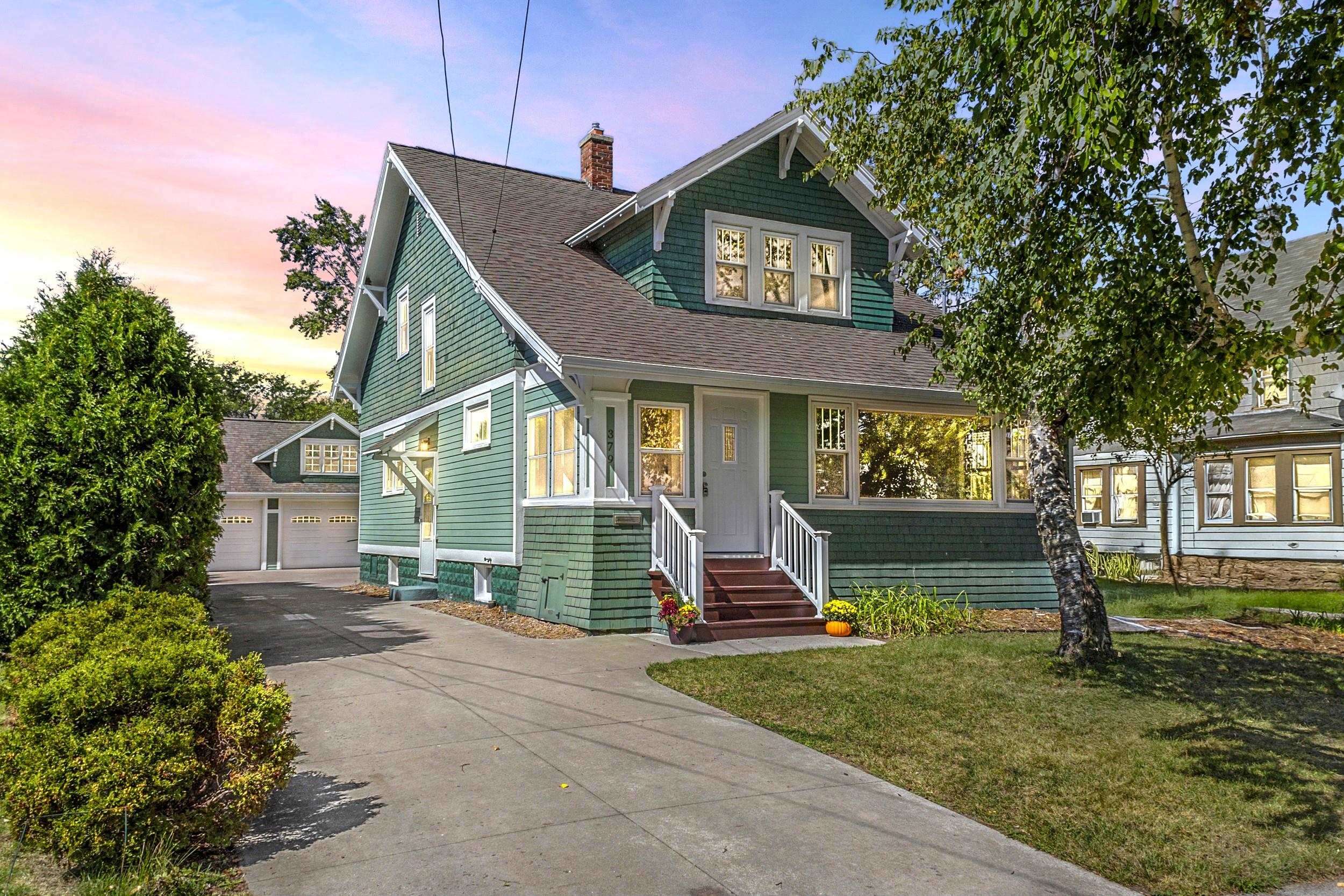 379 NAYMUT Street