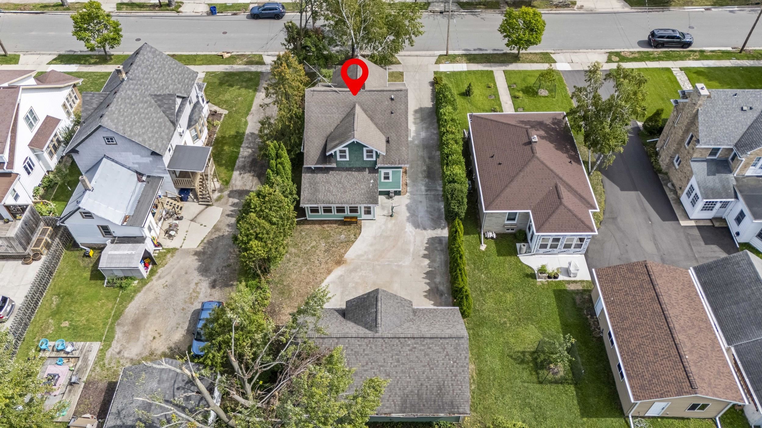 379 NAYMUT Street