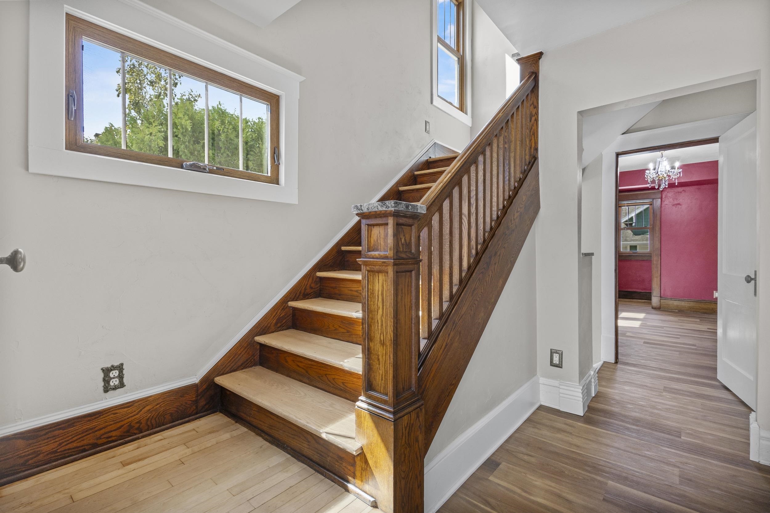 379 NAYMUT Street