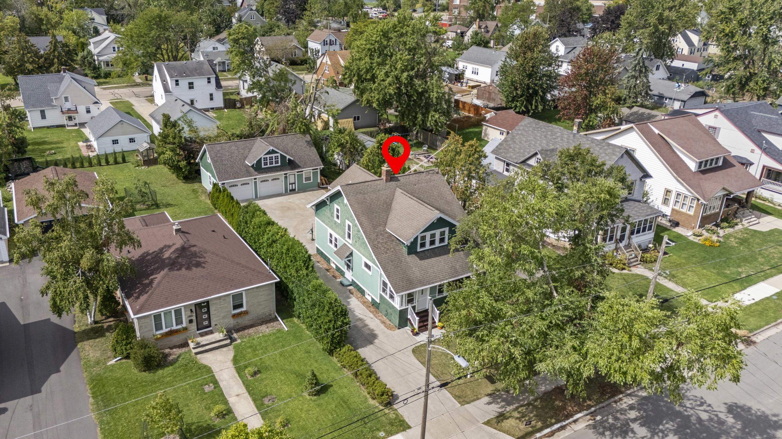 379 NAYMUT Street