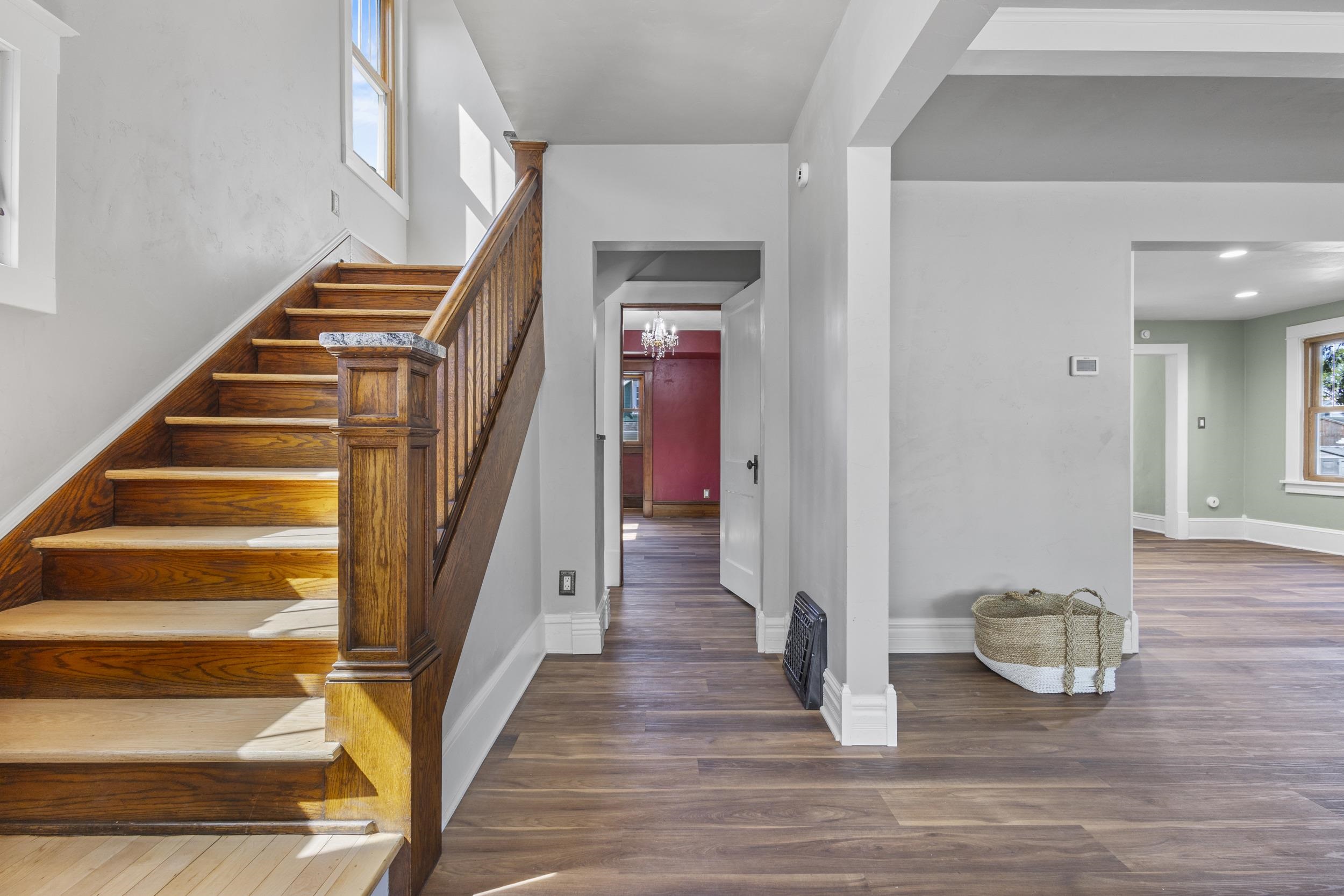 379 NAYMUT Street