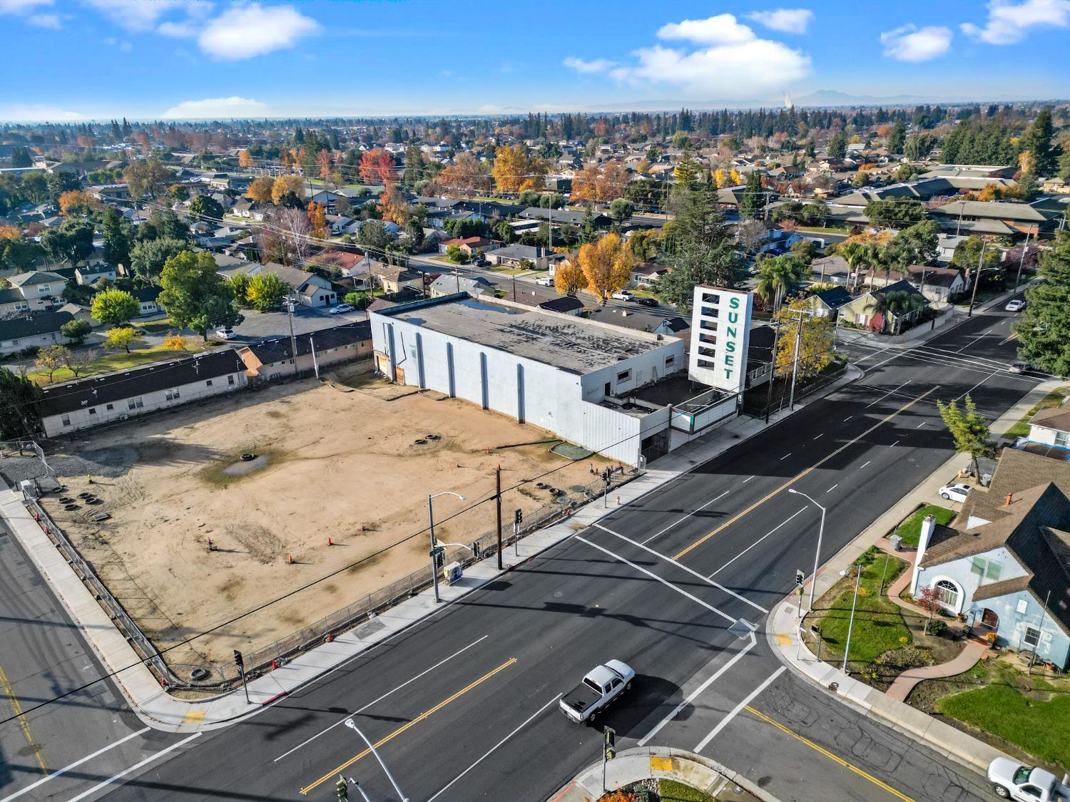 1110 W Lodi Avenue
