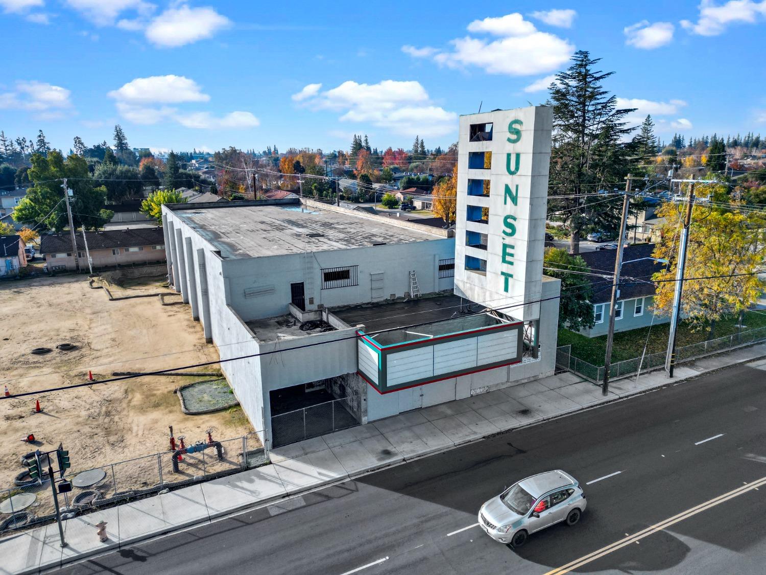 1110 W Lodi Avenue