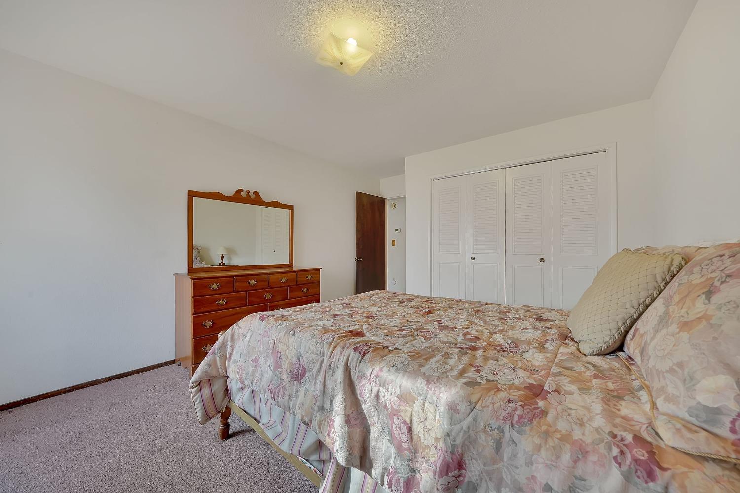 2213 Gateway Circle