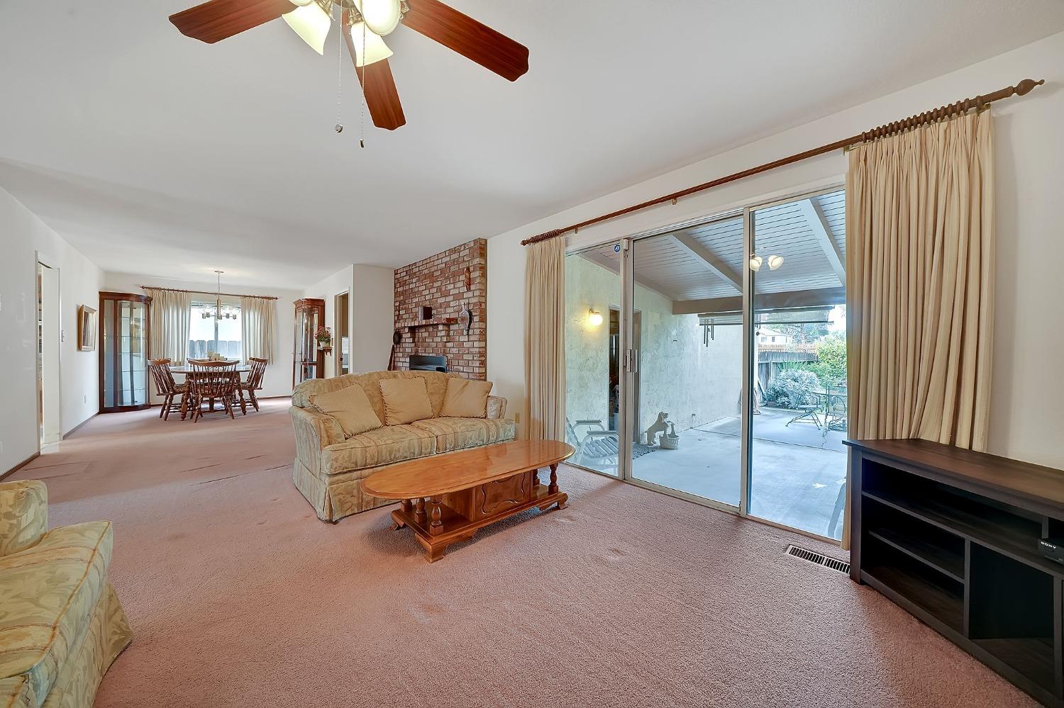 2213 Gateway Circle