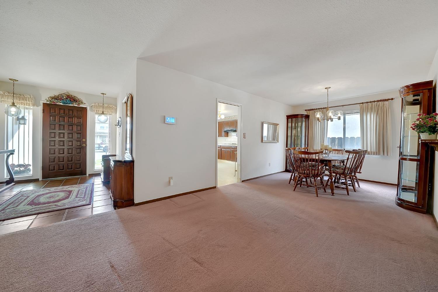 2213 Gateway Circle