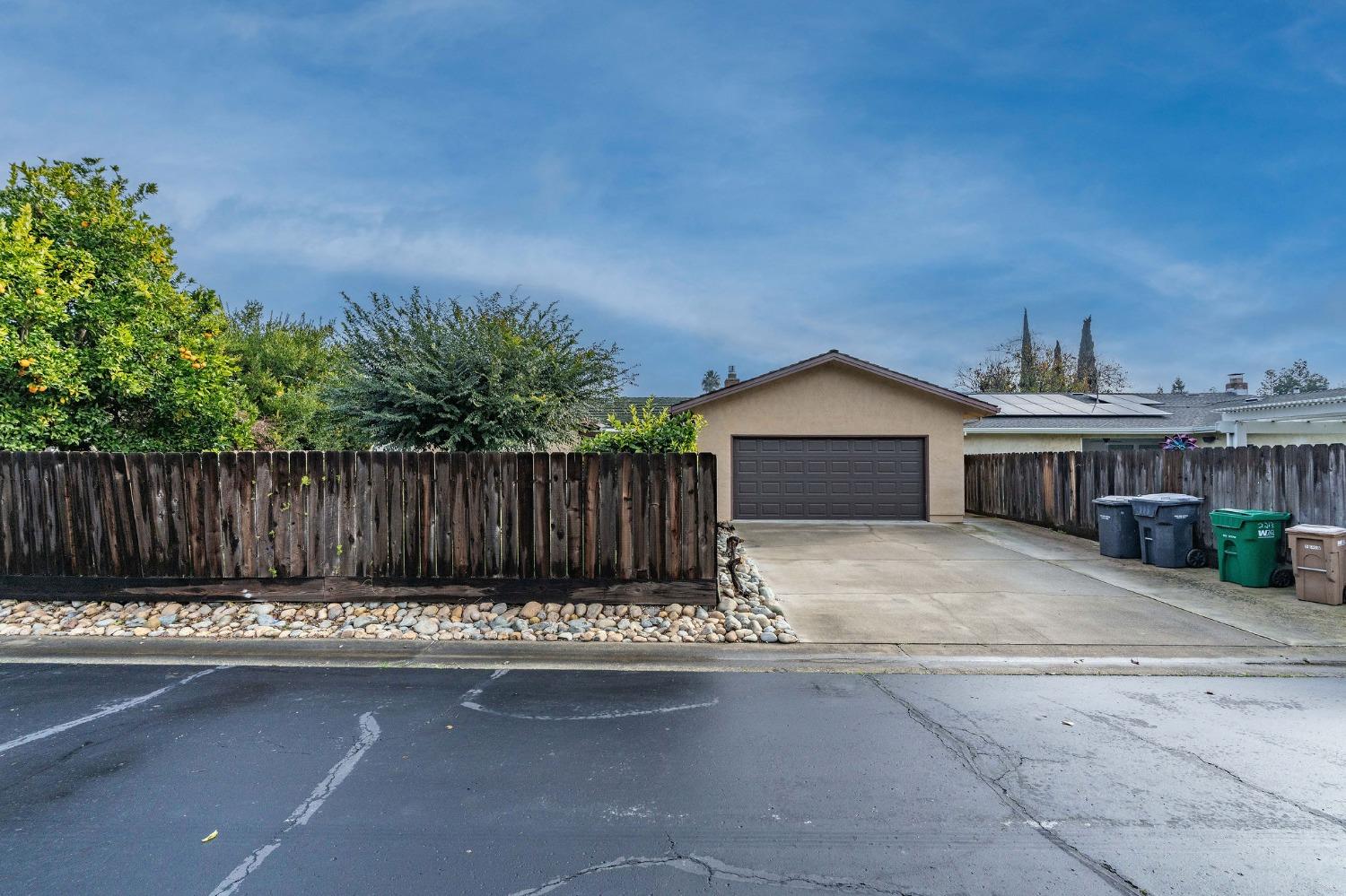 2213 Gateway Circle