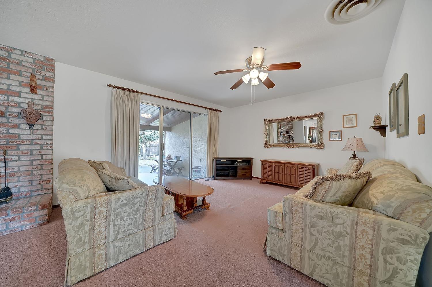 2213 Gateway Circle