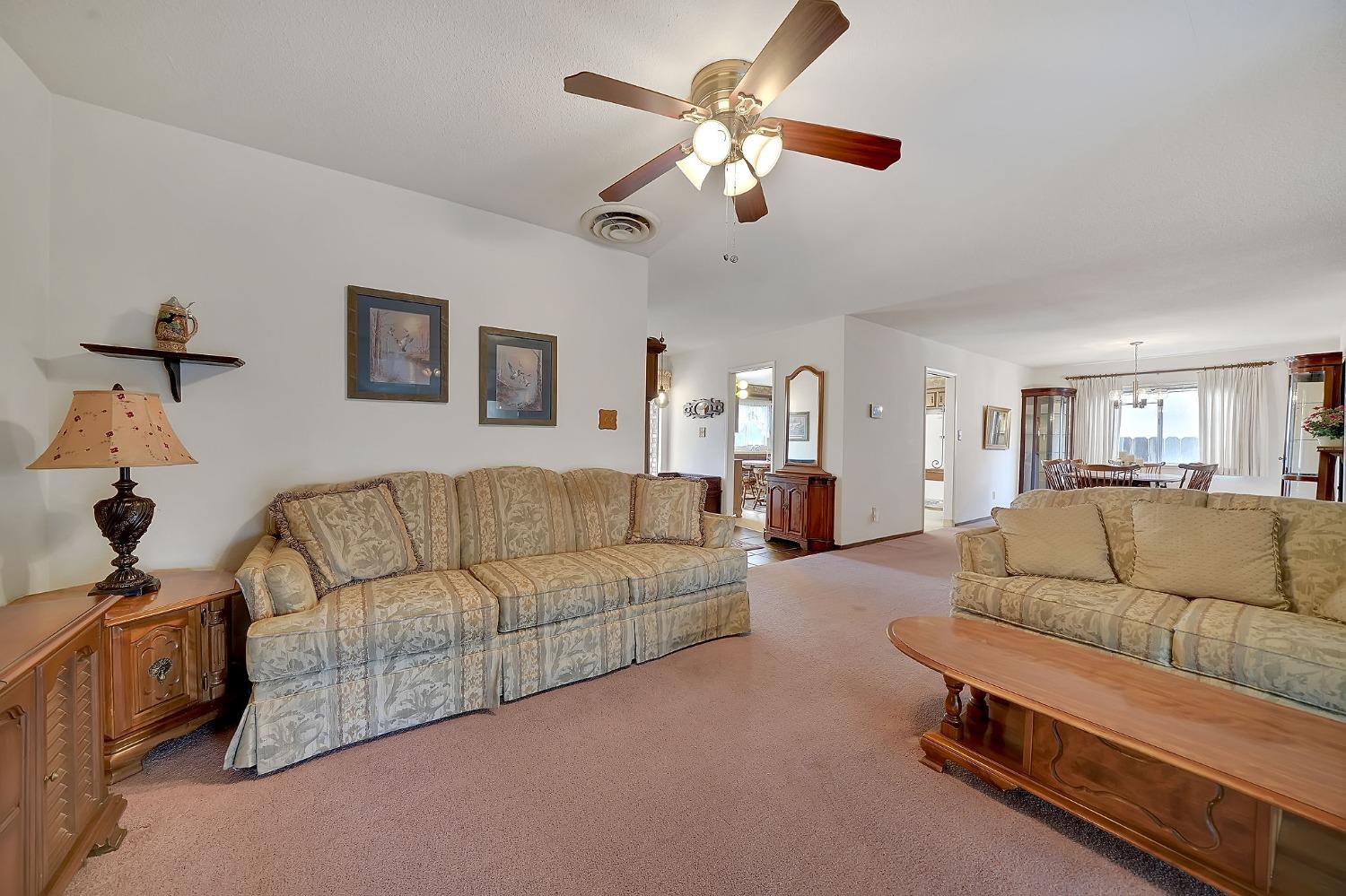 2213 Gateway Circle