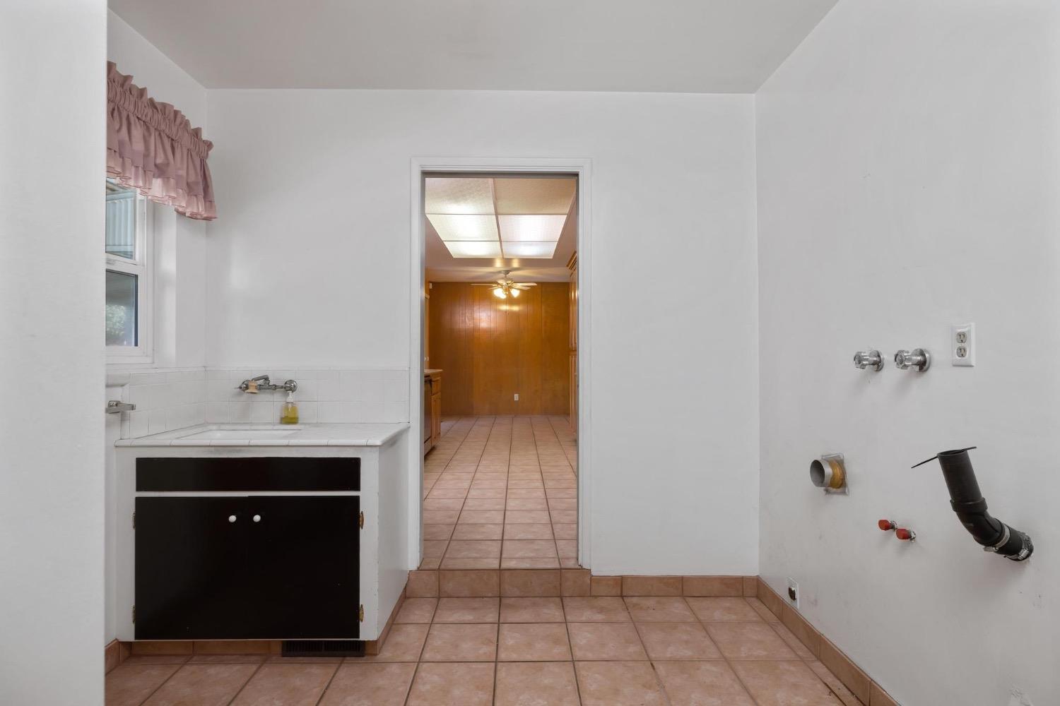 2101 W Walnut Street