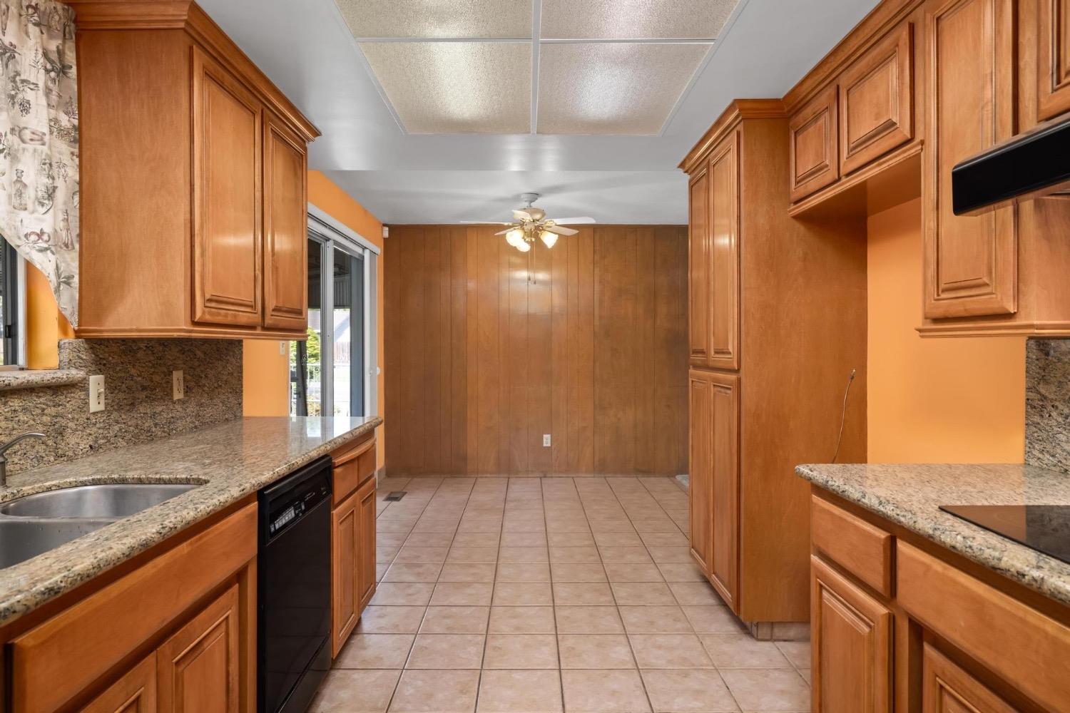 2101 W Walnut Street