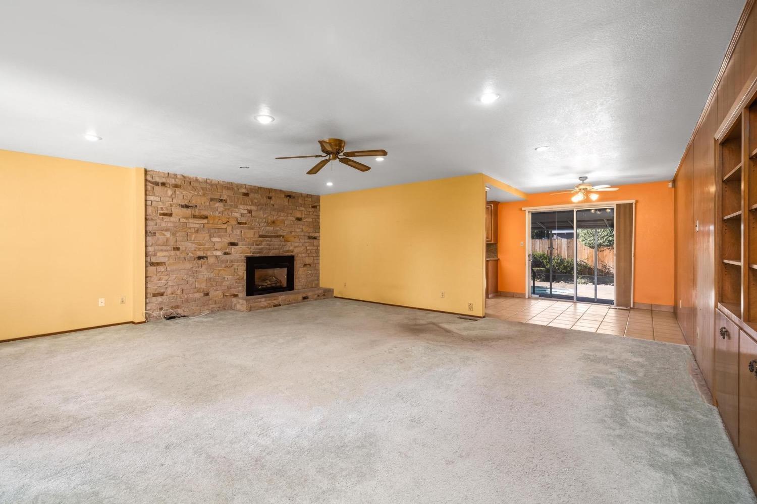 2101 W Walnut Street