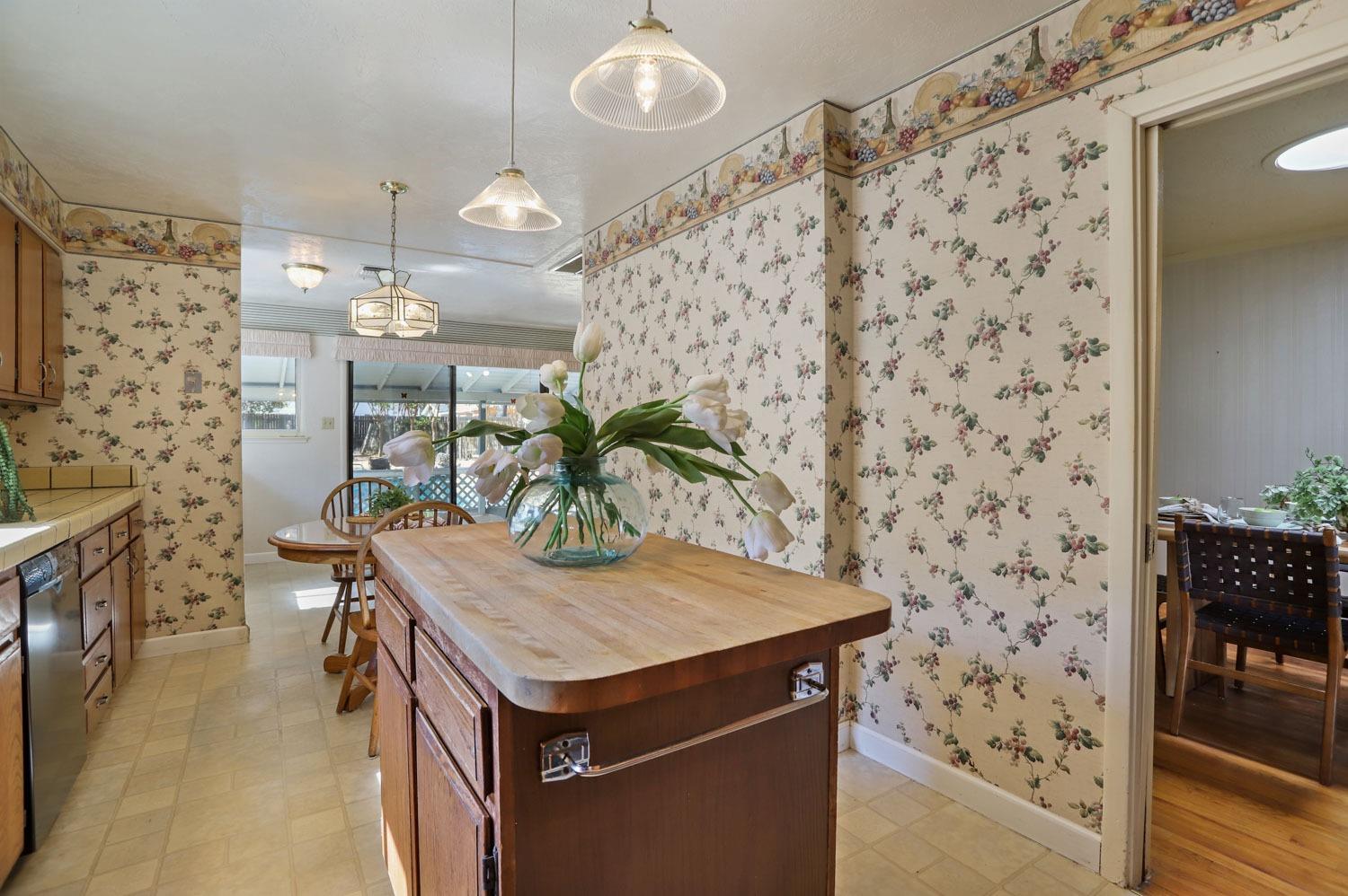 1328 Sharon Way