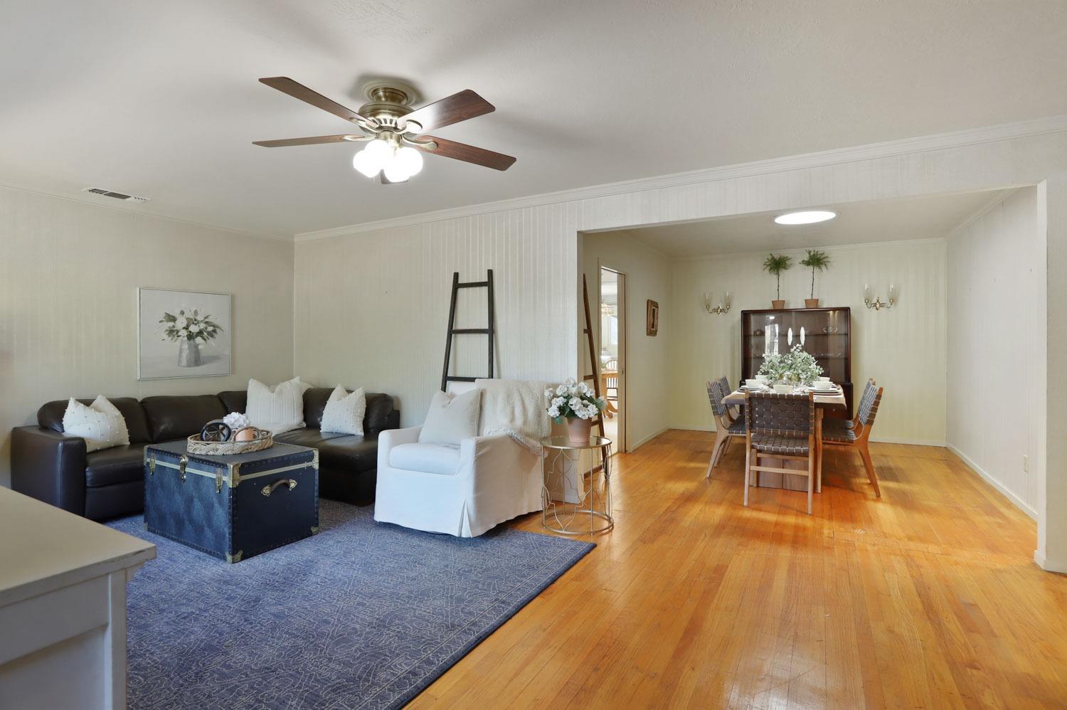 1328 Sharon Way